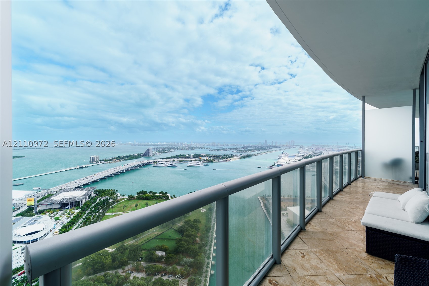 888 Biscayne Blvd #4712