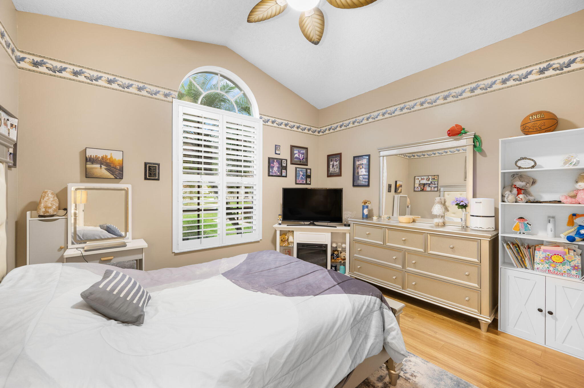 577 SW Saint Kitts Port St Lucie, FL 34986