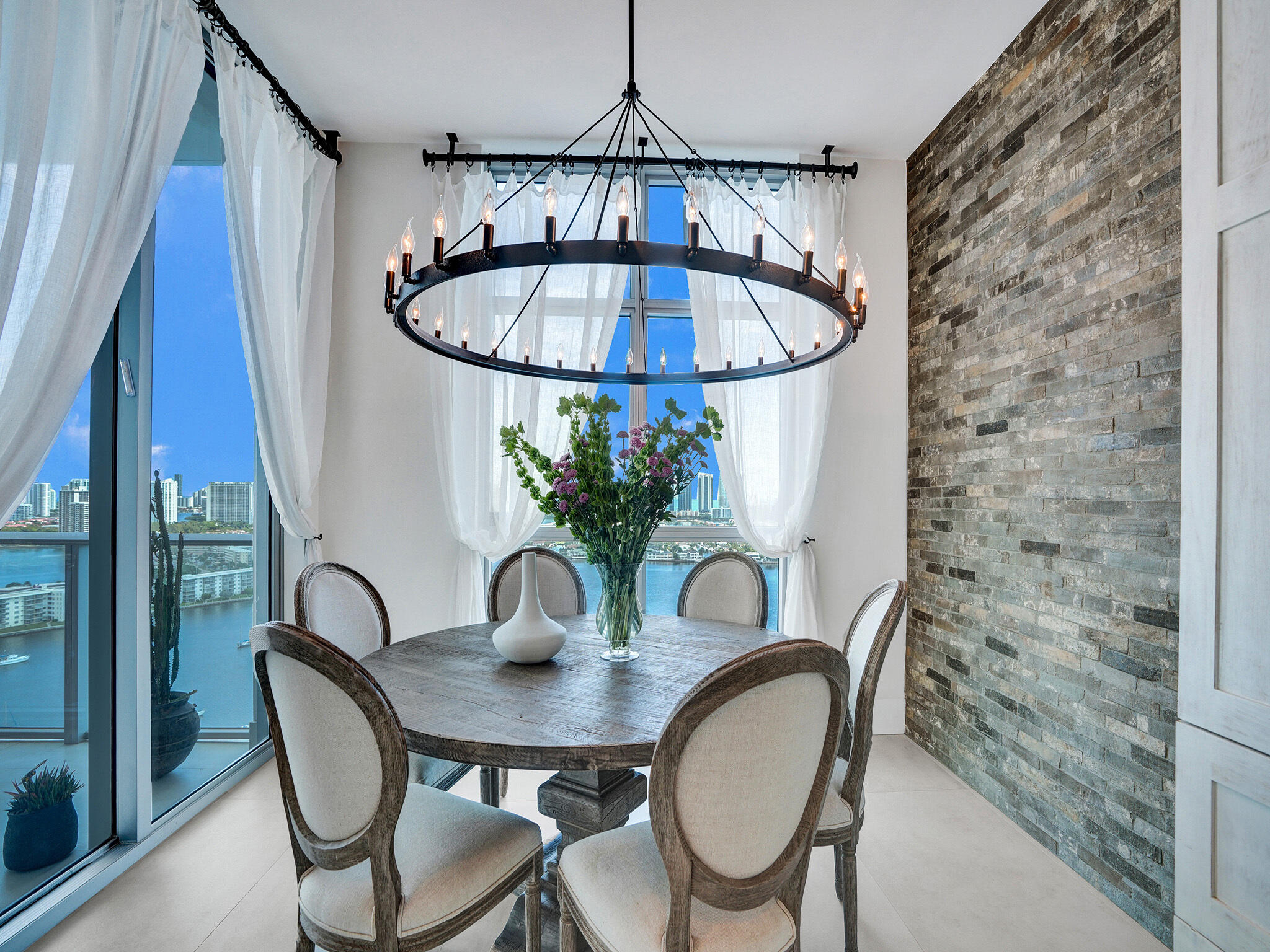 image Marina Palms Residences North Condo15
