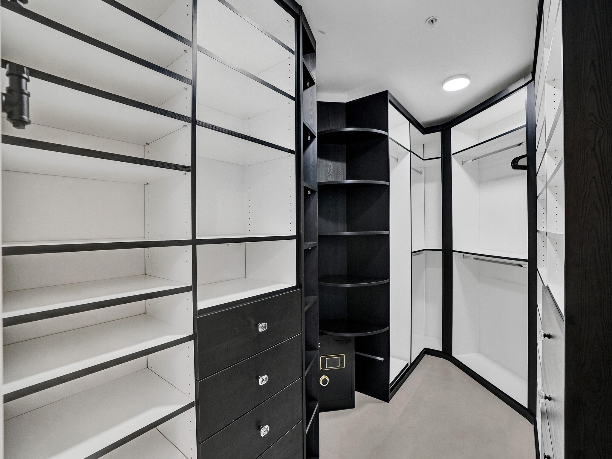 image Marina Palms Residences North Condo29