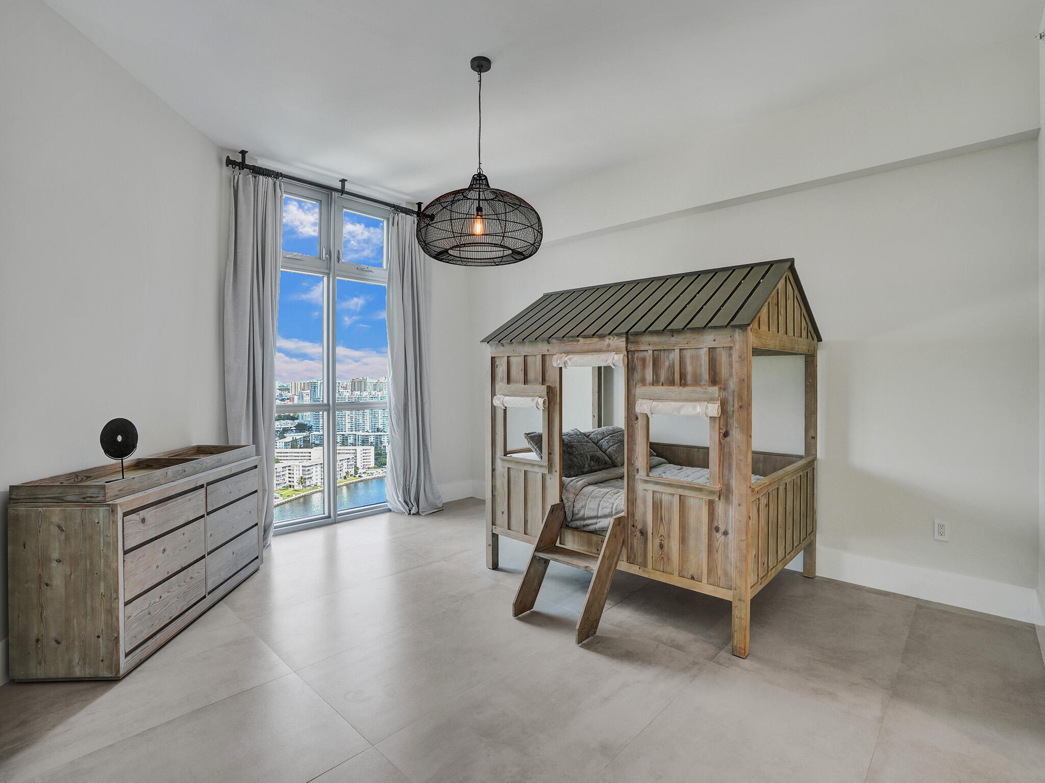 image Marina Palms Residences North Condo31