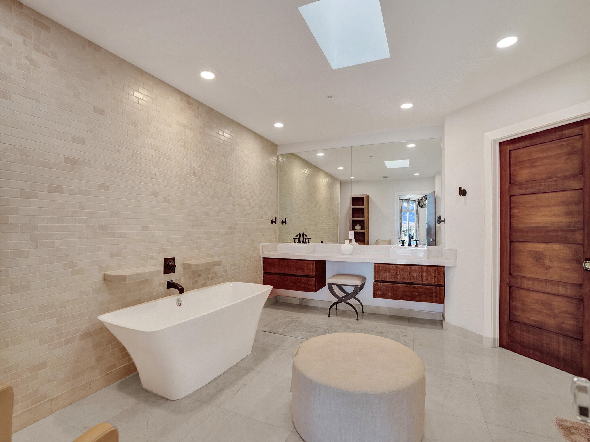 image Marina Palms Residences North Condo44