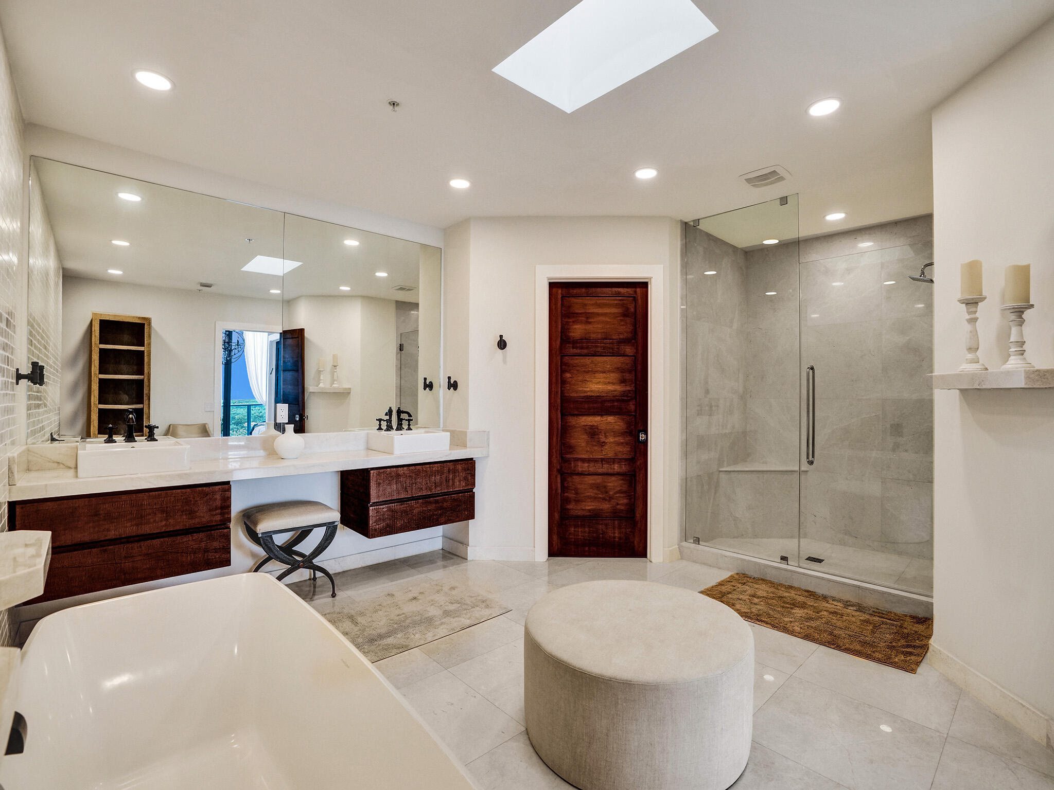 image Marina Palms Residences North Condo45