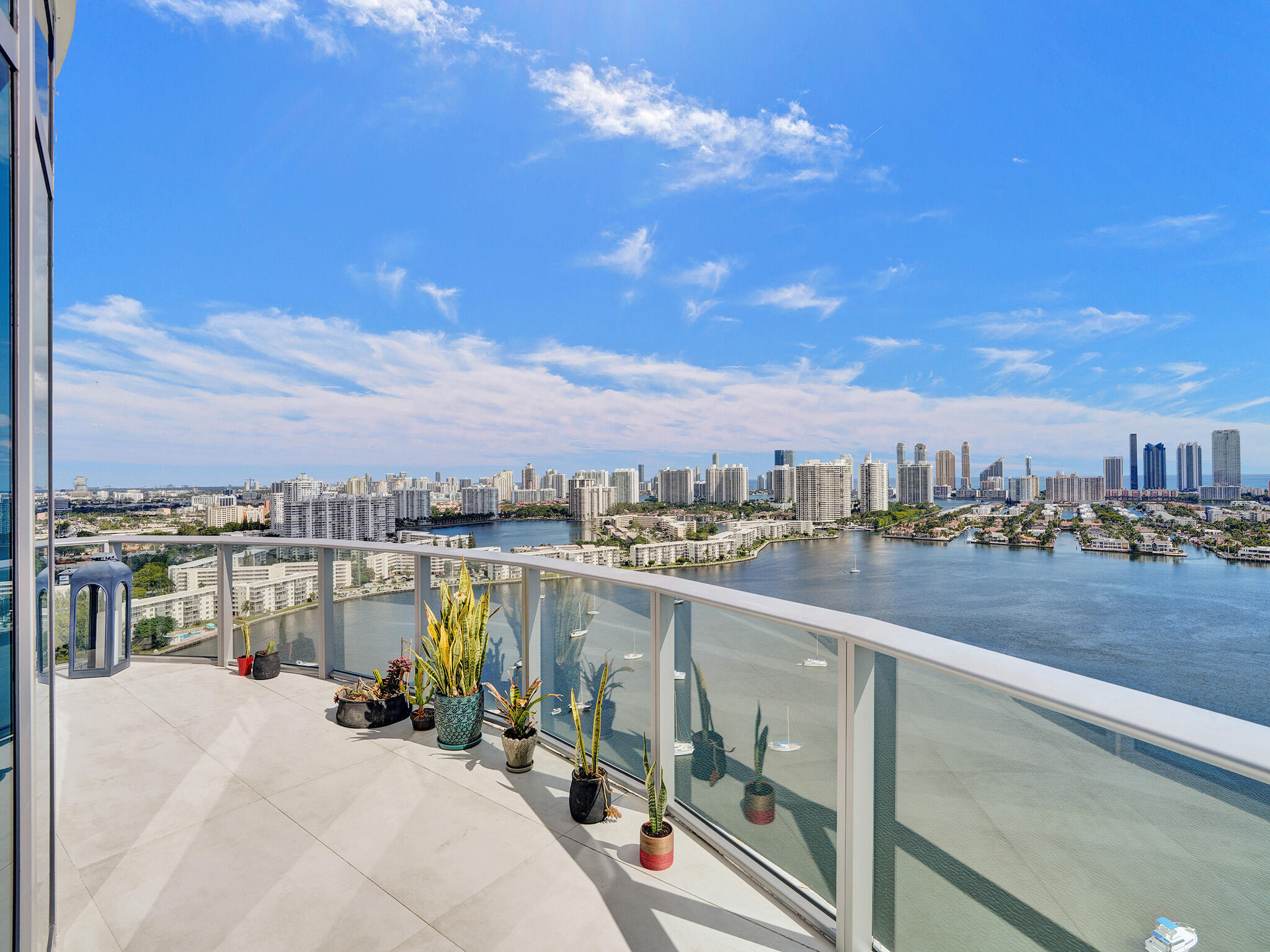 image Marina Palms Residences North Condo47