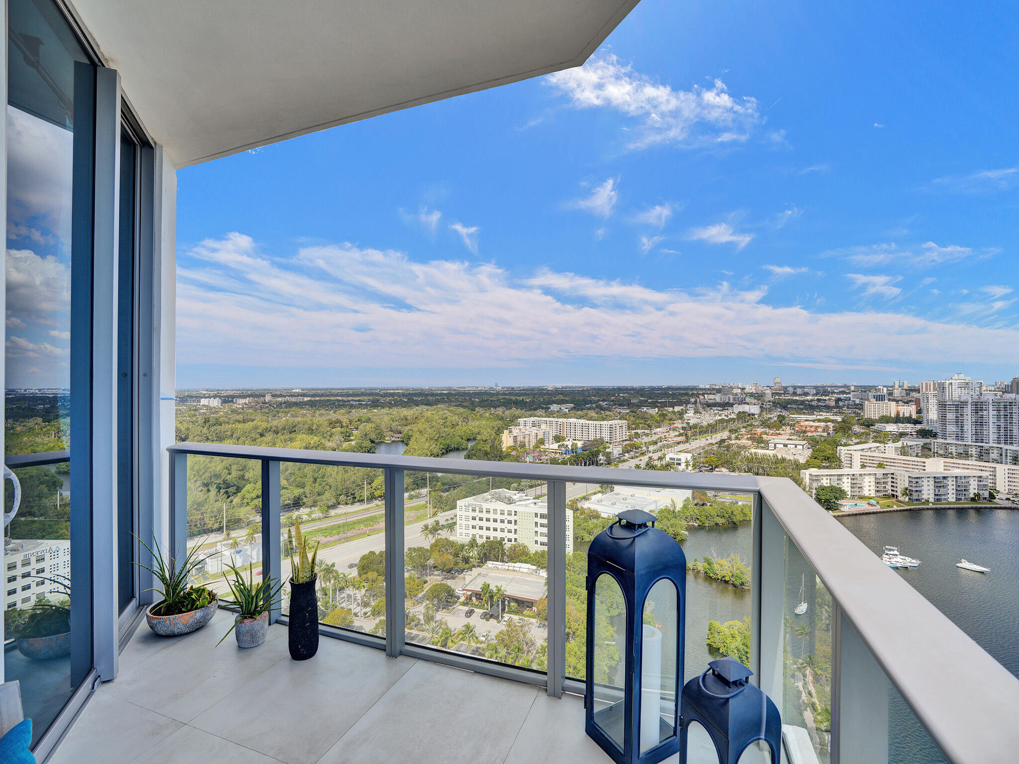 image Marina Palms Residences North Condo53