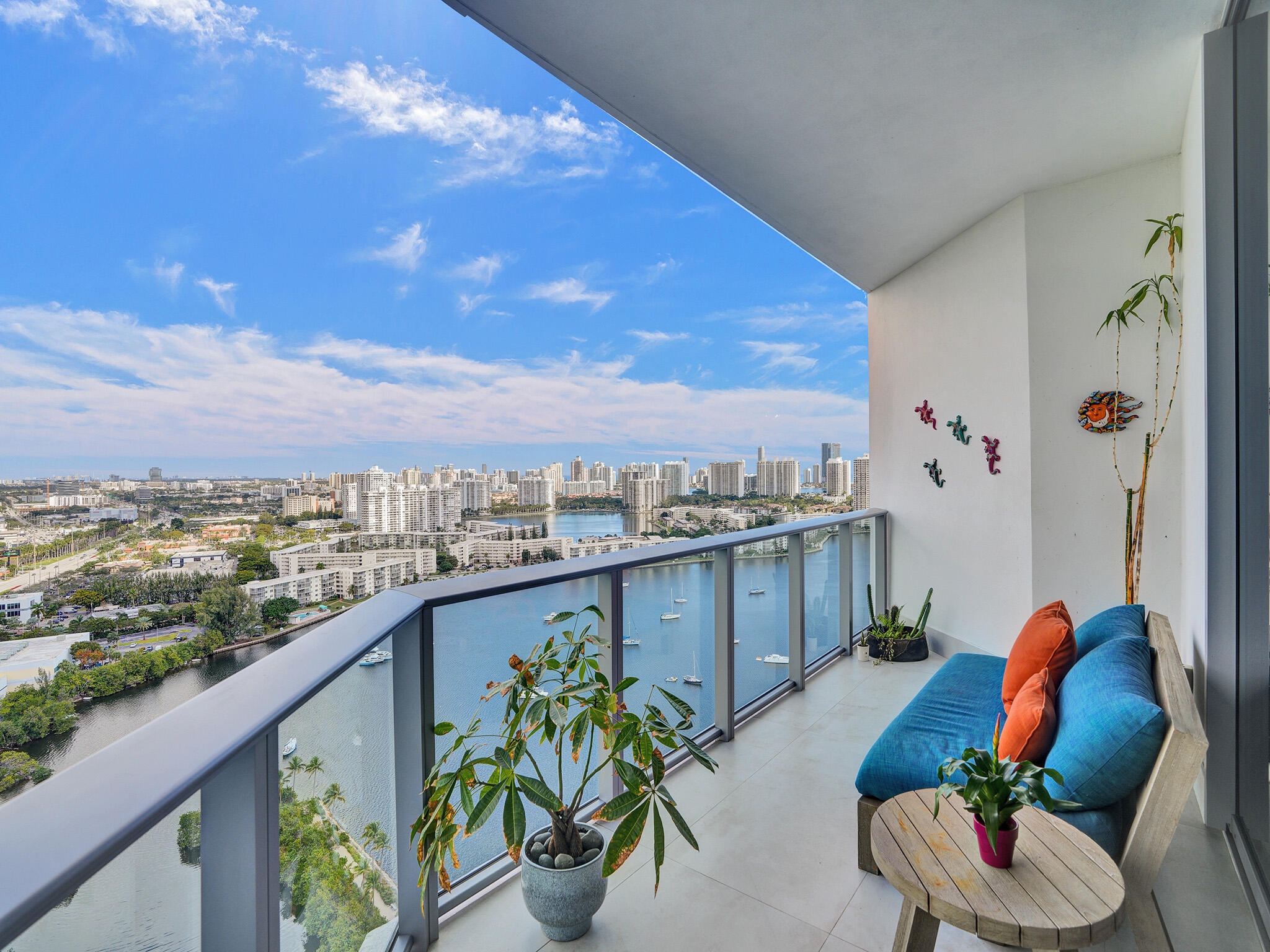 image Marina Palms Residences North Condo60
