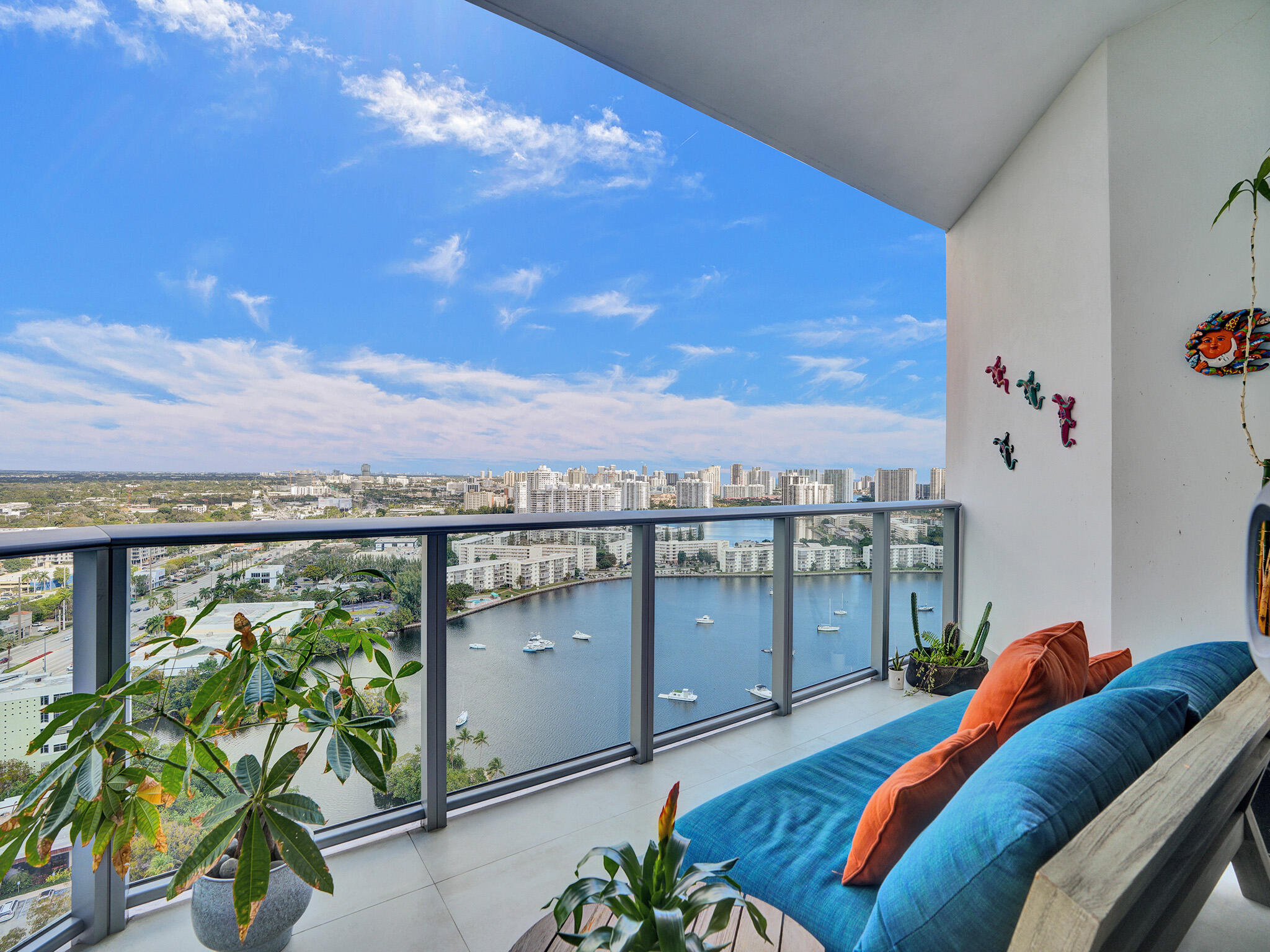image Marina Palms Residences North Condo62