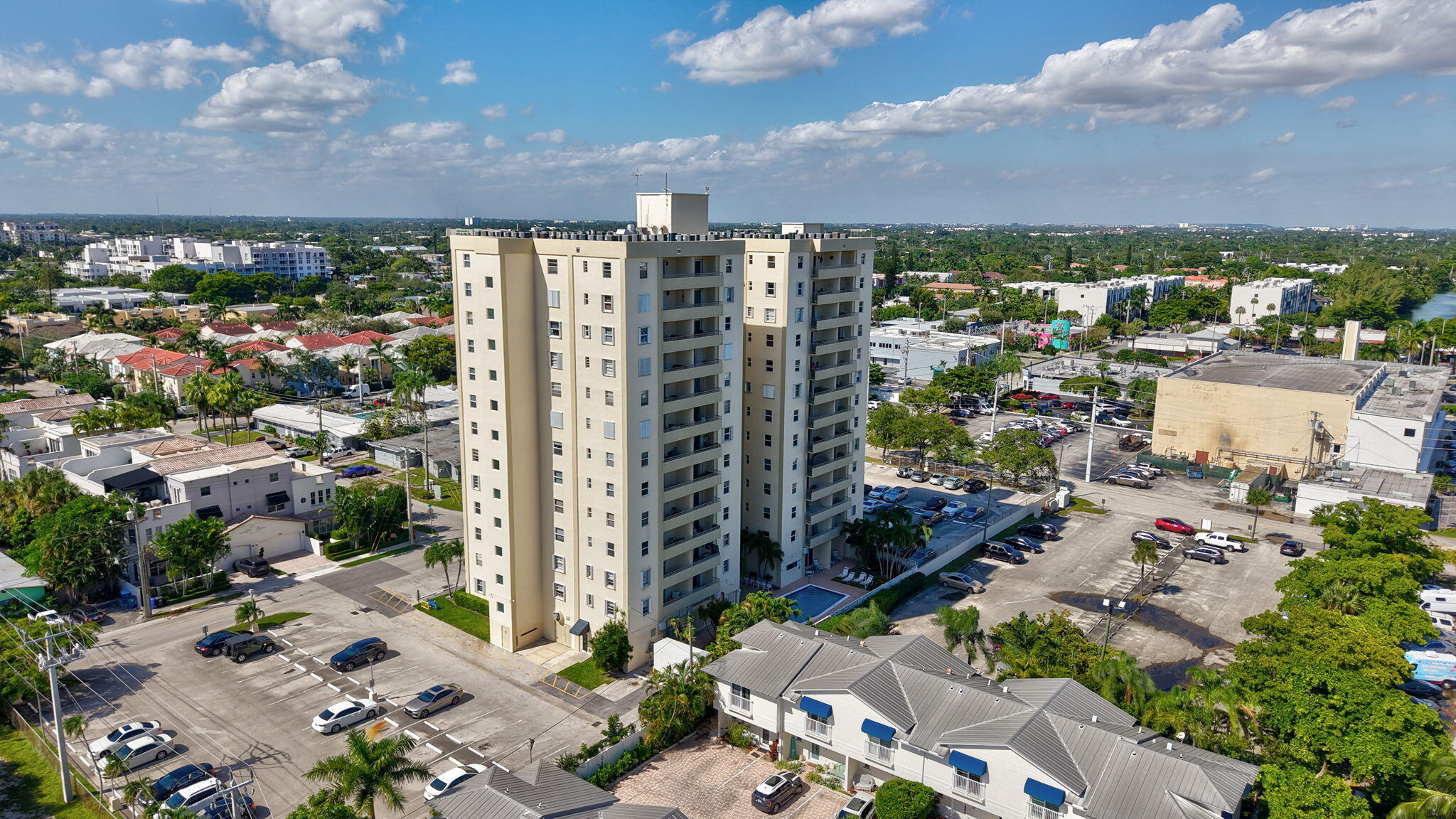 900 NE 18th #1004 Fort Lauderdale, FL 33304