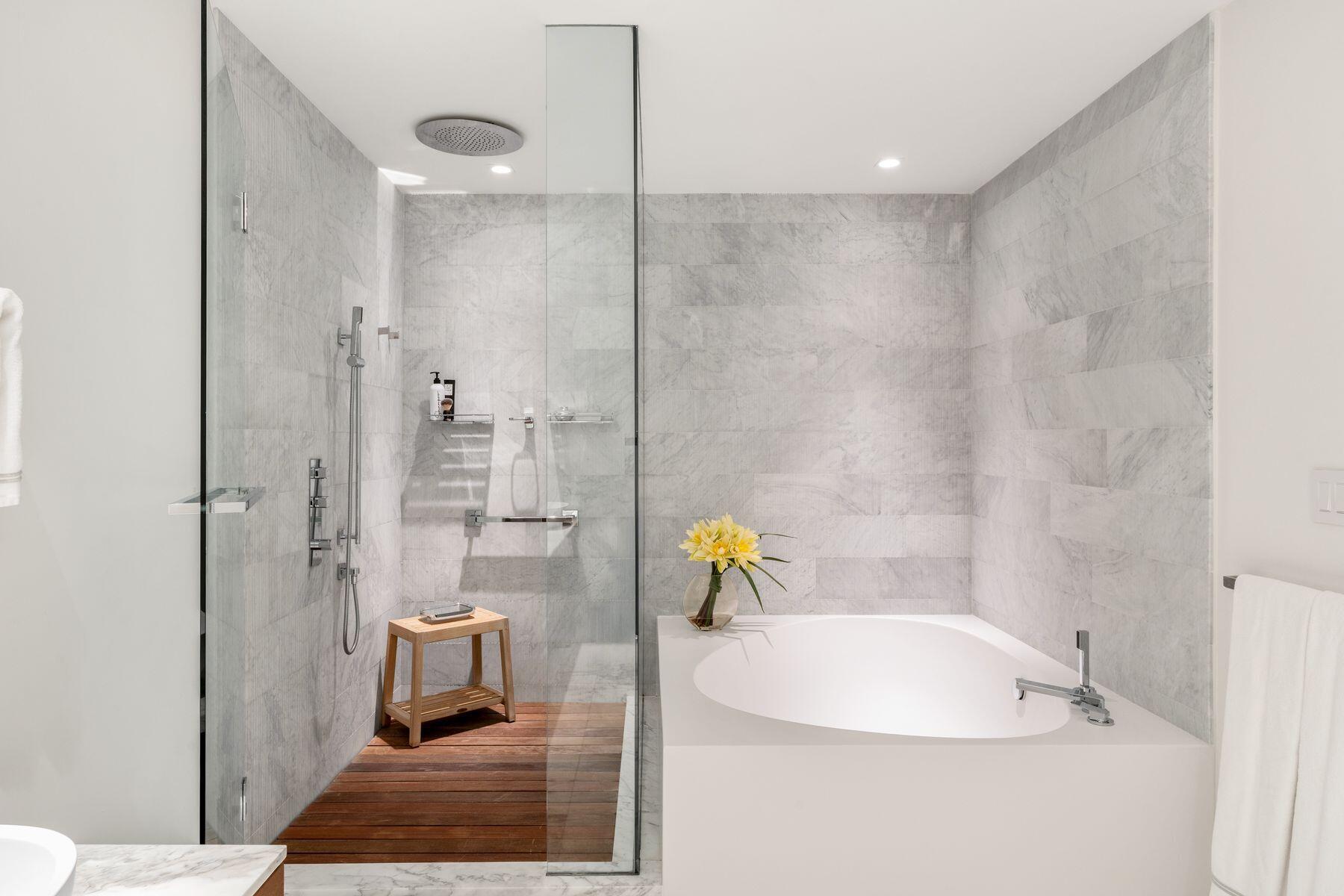 10201 Collins #1803 Bal Harbour, FL 33154