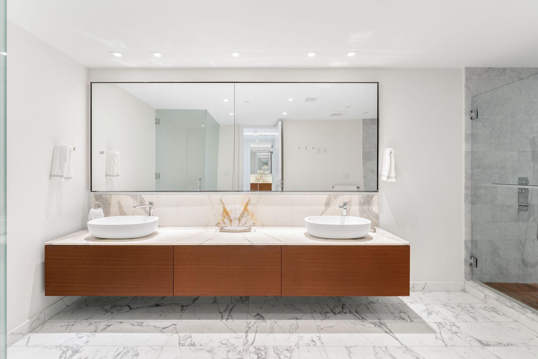 10201 Collins #1803 Bal Harbour, FL 33154