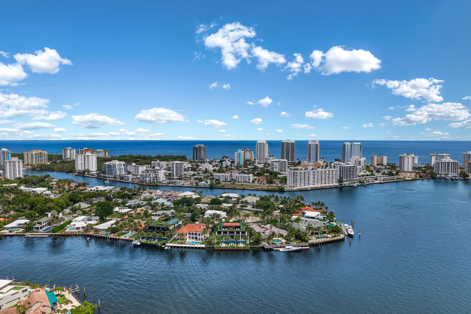 513 Middle Riv Fort Lauderdale, FL 33304