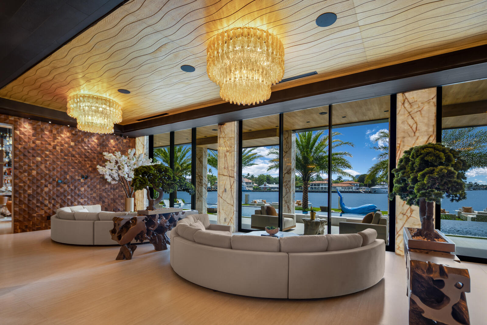 513 Middle Riv Fort Lauderdale, FL 33304