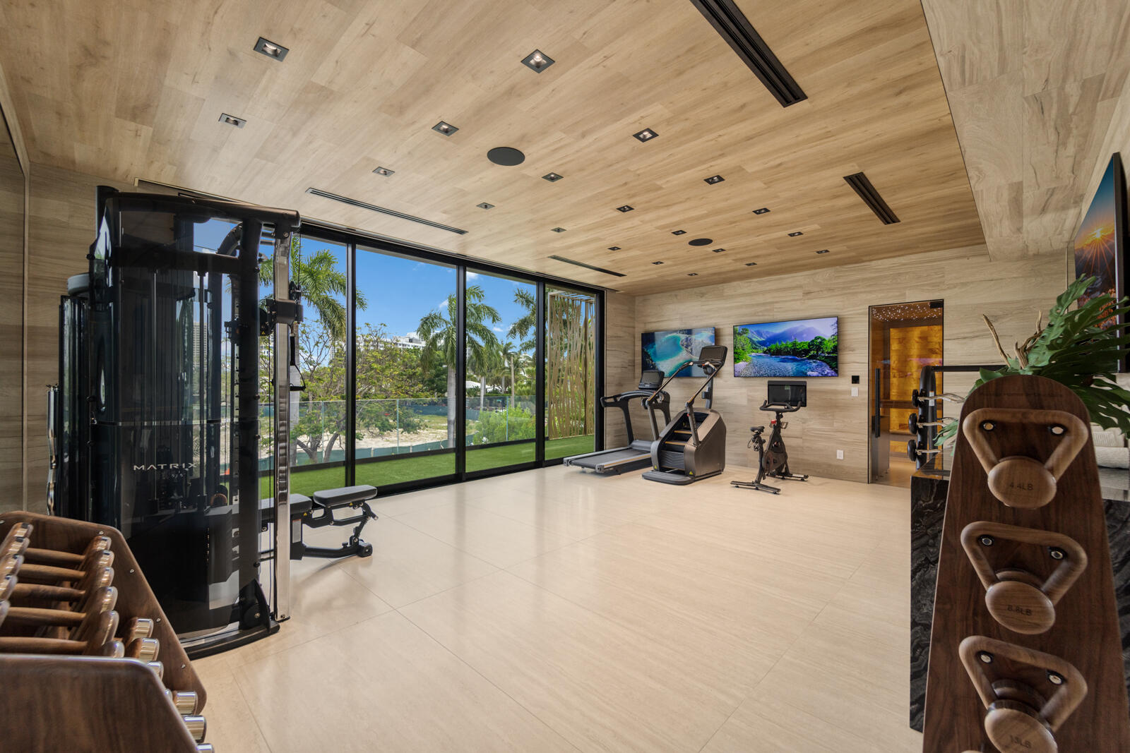 513 Middle Riv Fort Lauderdale, FL 33304