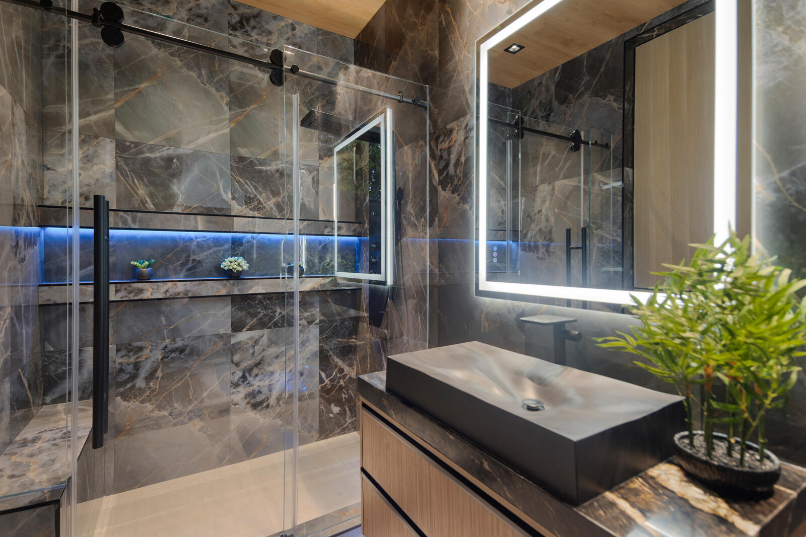 513 Middle Riv Fort Lauderdale, FL 33304