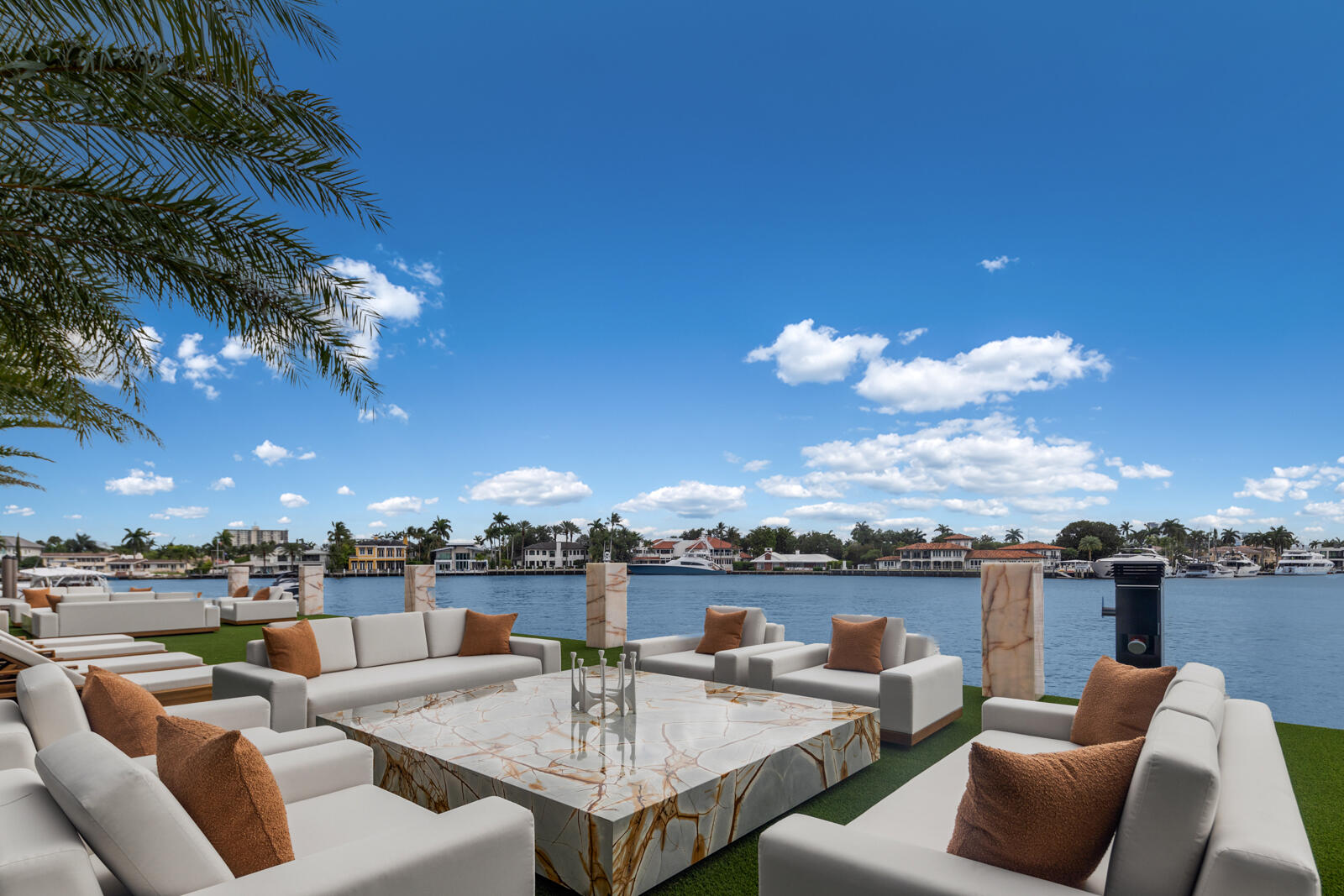 513 Middle Riv Fort Lauderdale, FL 33304