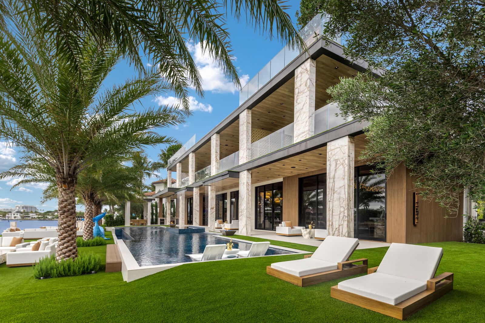 513 Middle Riv Fort Lauderdale, FL 33304