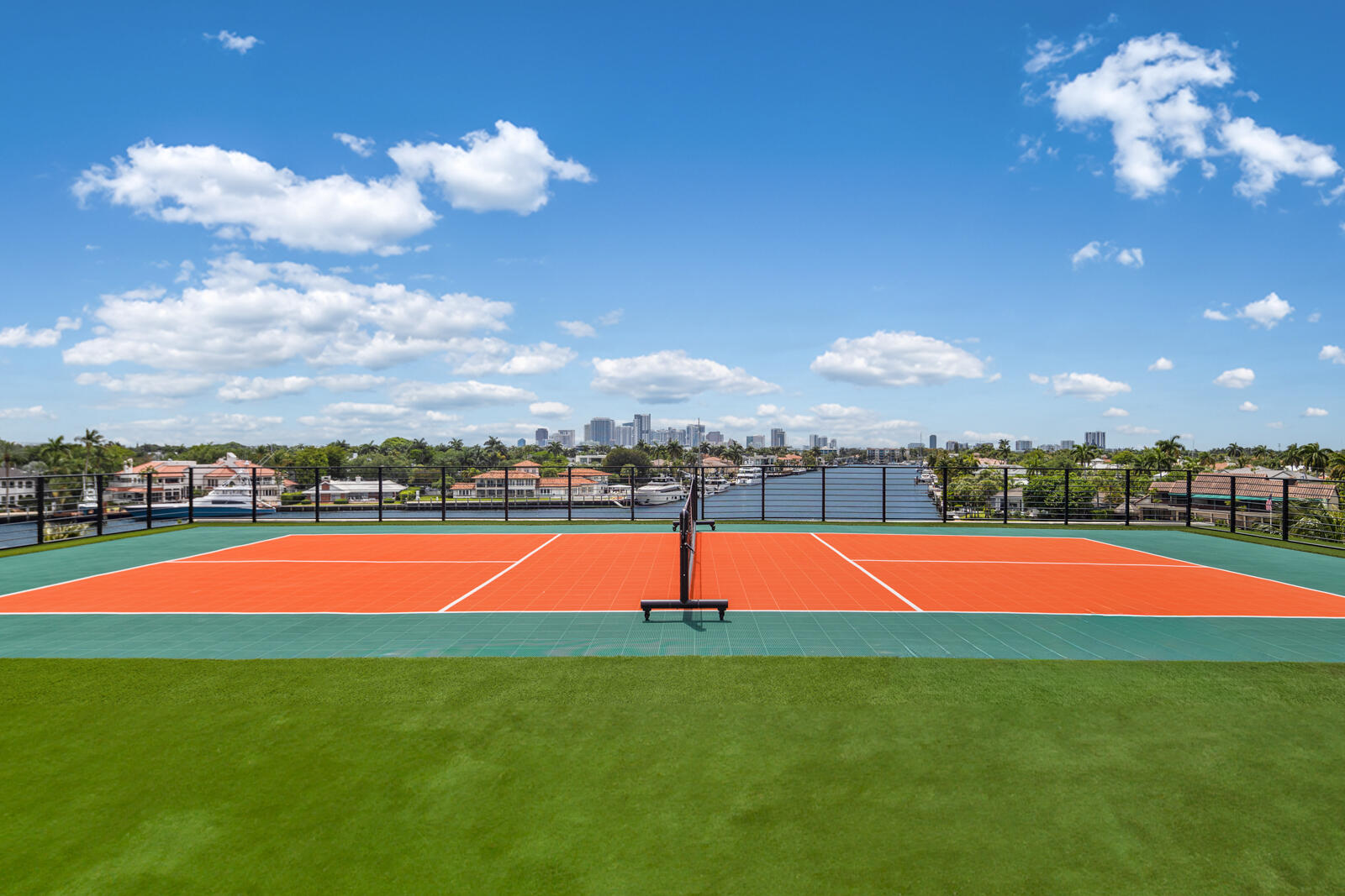 513 Middle Riv Fort Lauderdale, FL 33304