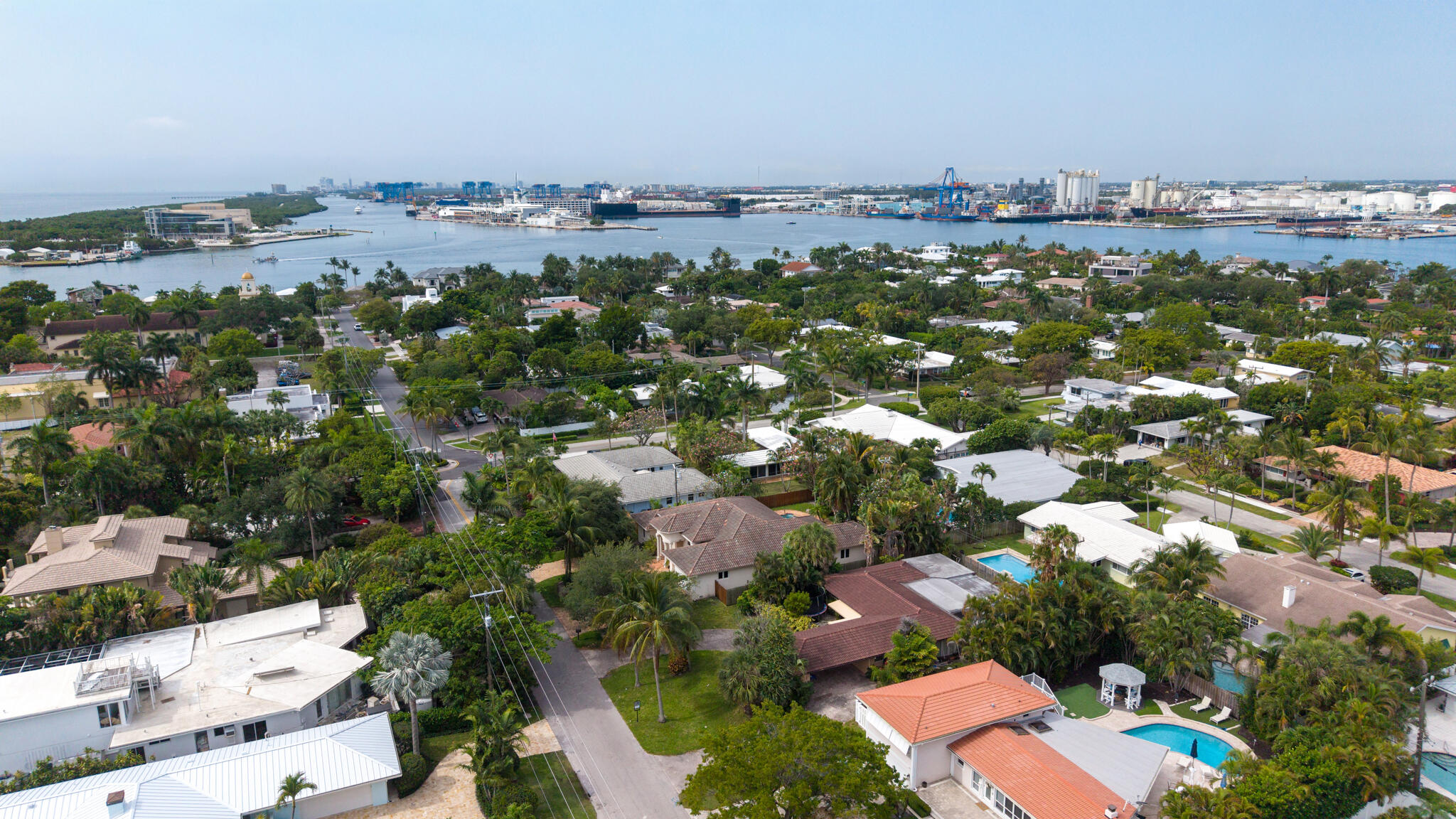 1817 SE 25th Fort Lauderdale, FL 33316