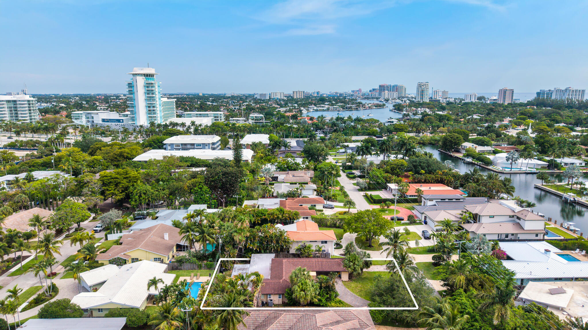 1817 SE 25th Fort Lauderdale, FL 33316