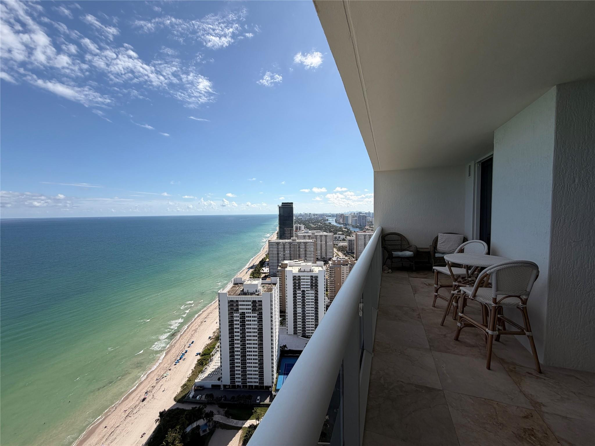 image Beach Club 118