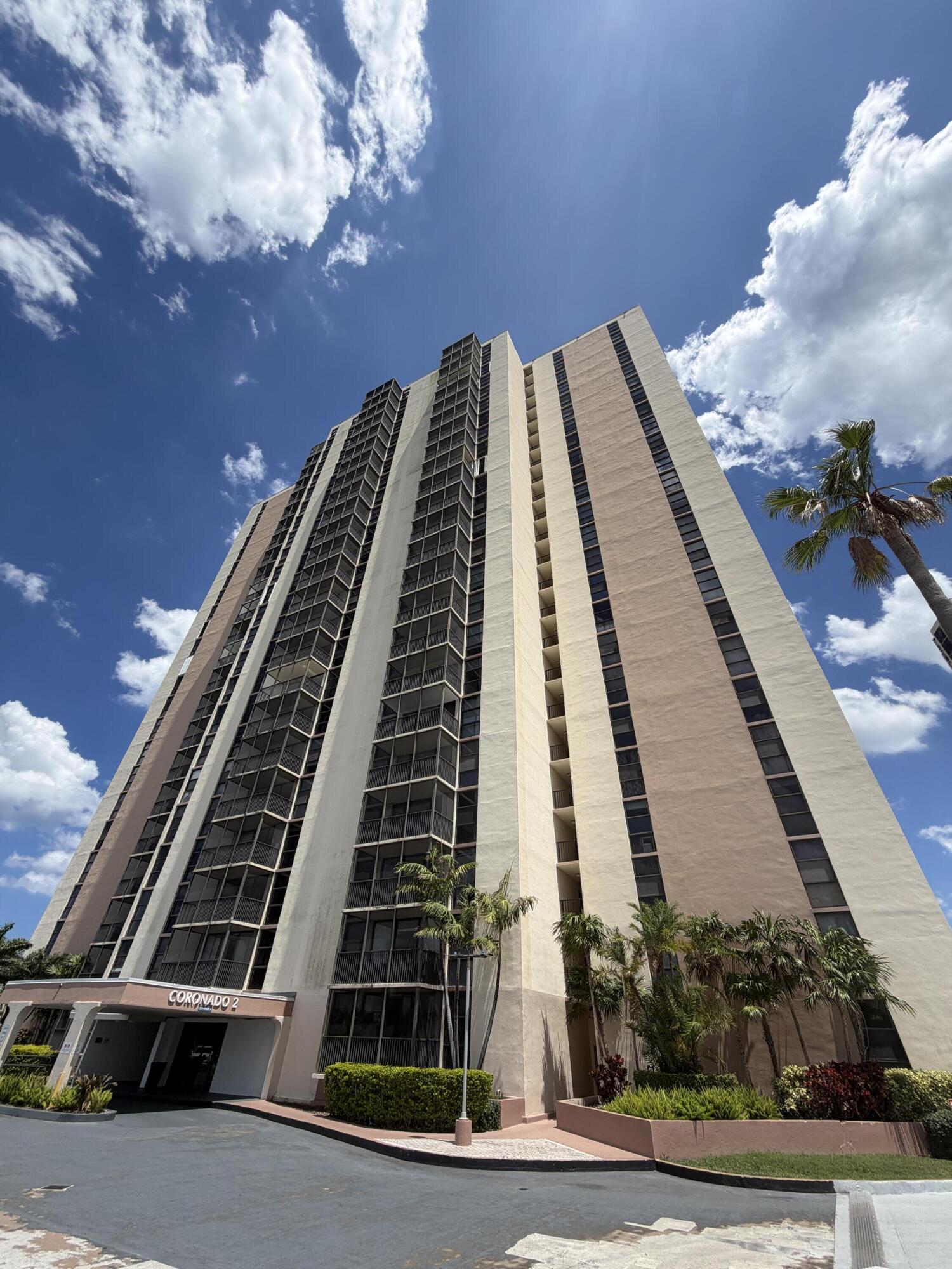 20301 W Country Clb #329
