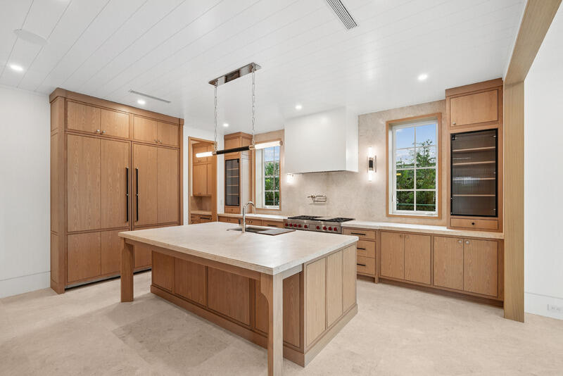 125 Worth West Palm Beach, FL 33405