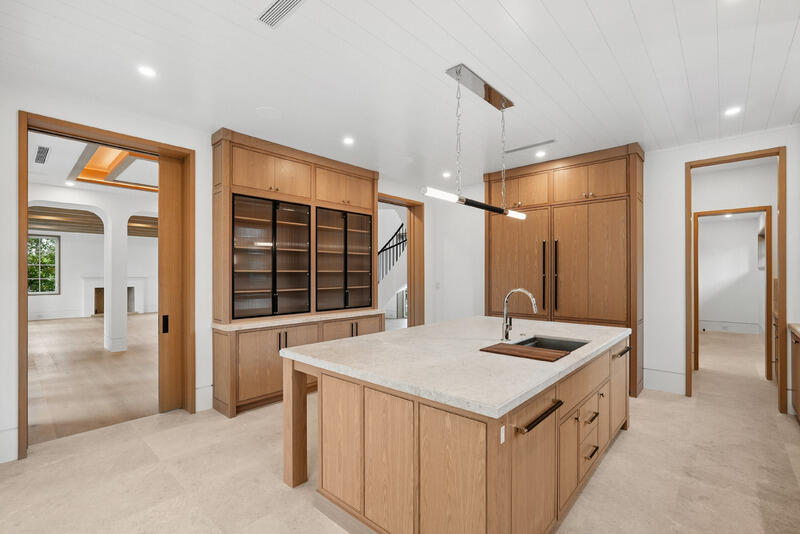 125 Worth West Palm Beach, FL 33405