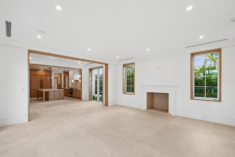 125 Worth West Palm Beach, FL 33405