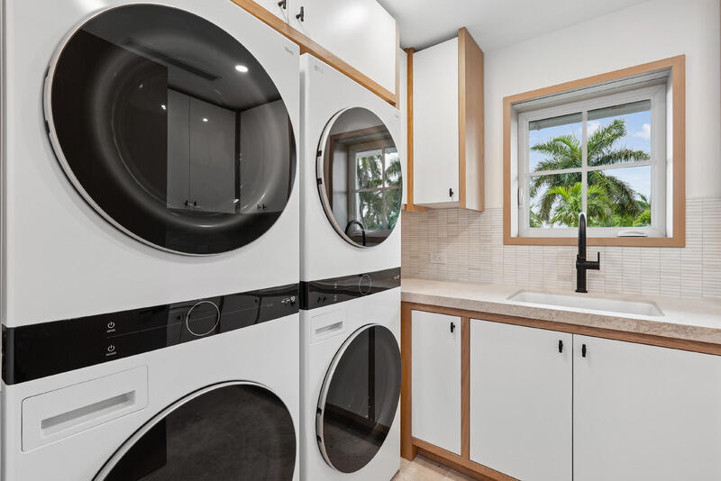 125 Worth West Palm Beach, FL 33405