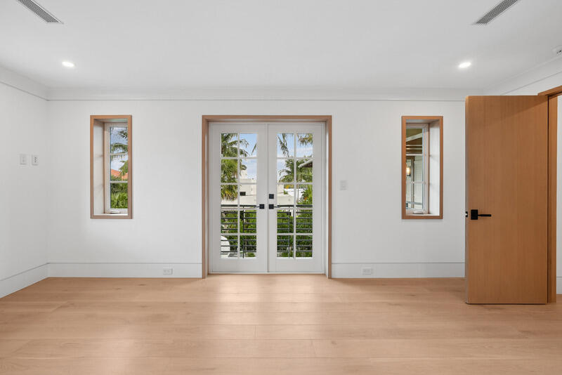 125 Worth West Palm Beach, FL 33405