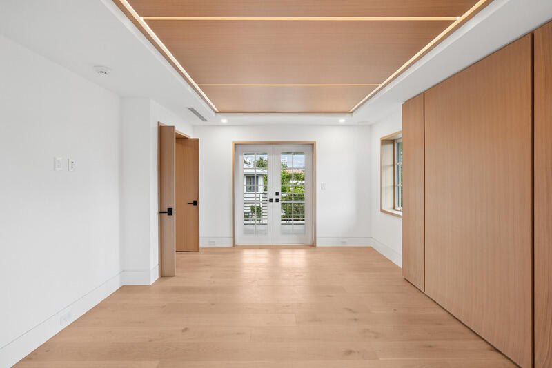 125 Worth West Palm Beach, FL 33405
