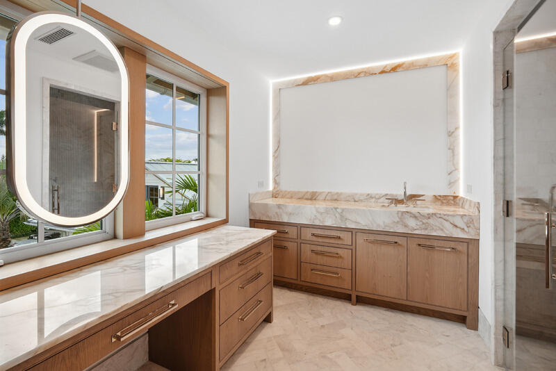 125 Worth West Palm Beach, FL 33405