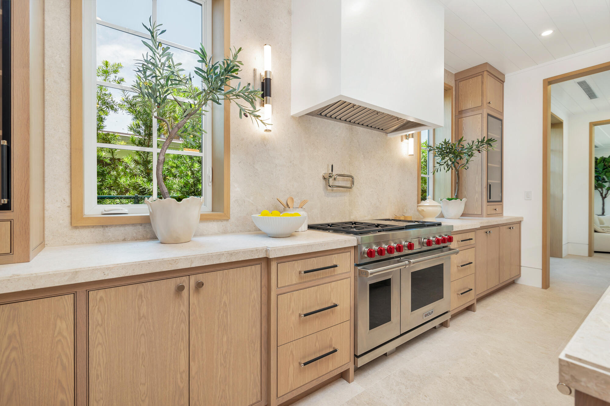 125 Worth West Palm Beach, FL 33405