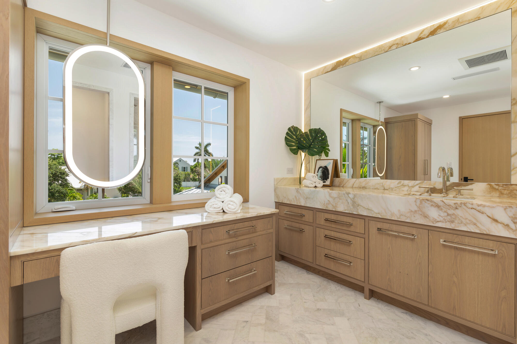 125 Worth West Palm Beach, FL 33405