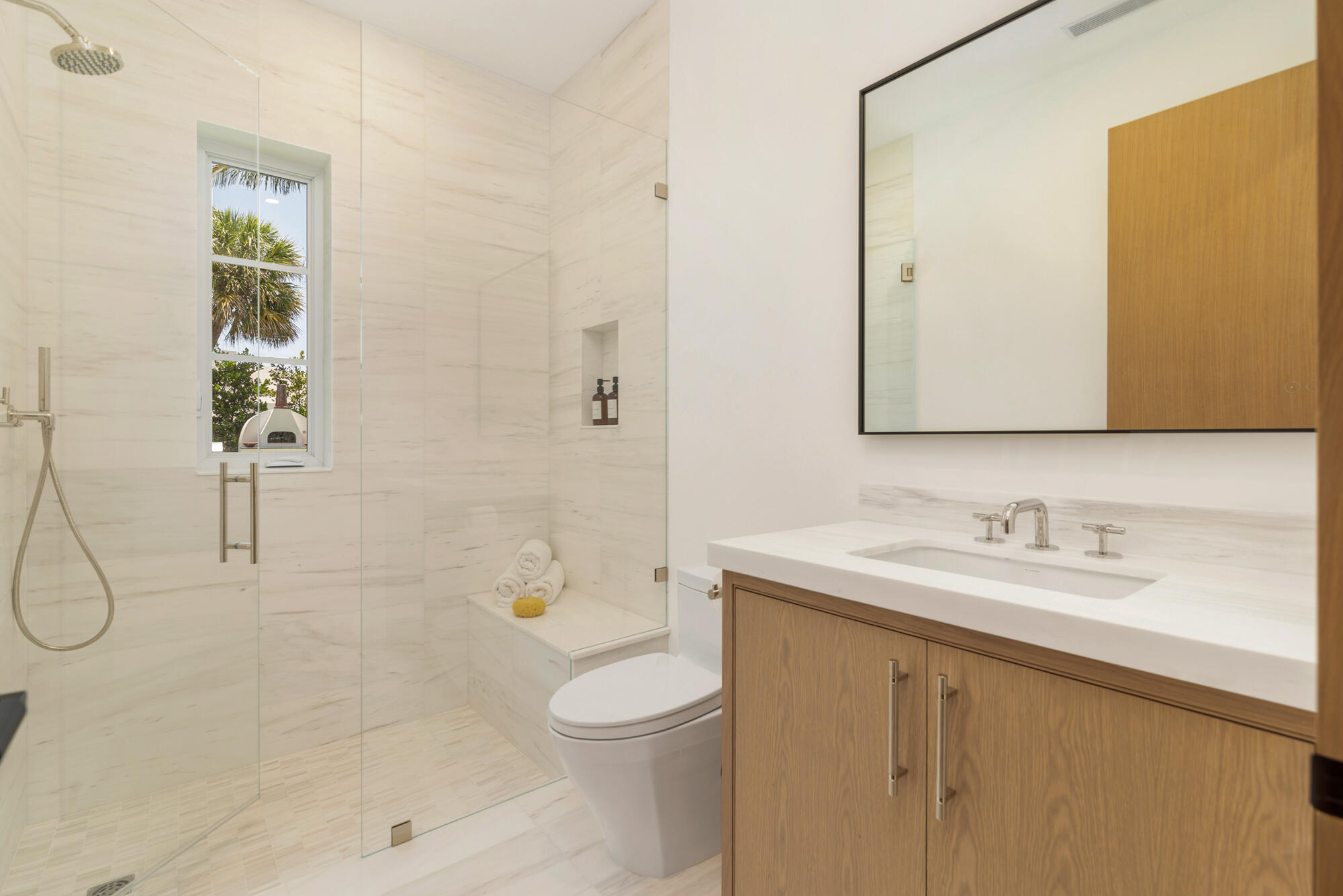 125 Worth West Palm Beach, FL 33405