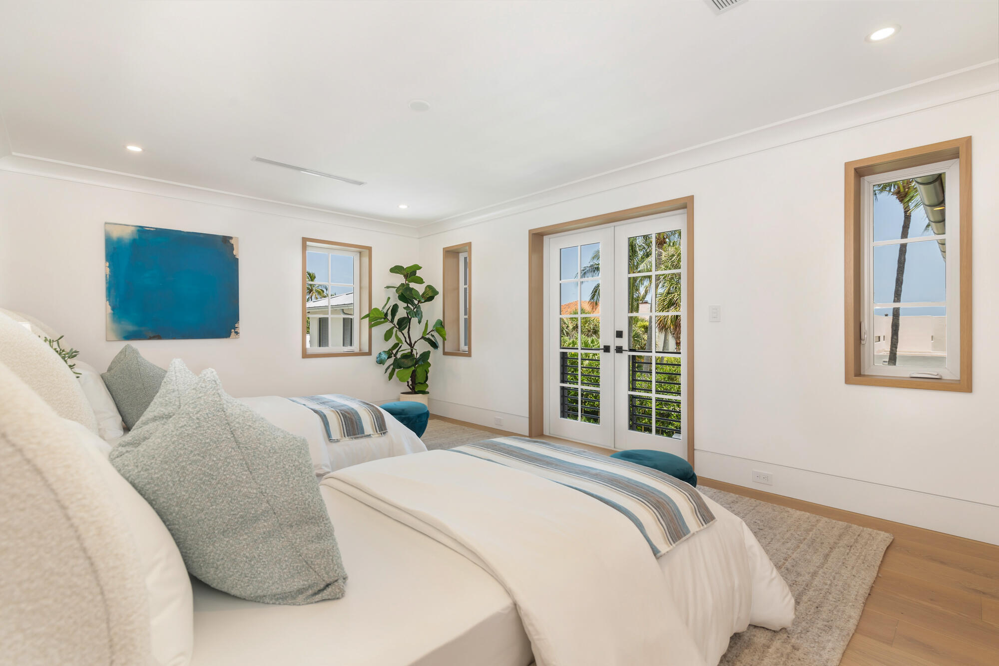 125 Worth West Palm Beach, FL 33405