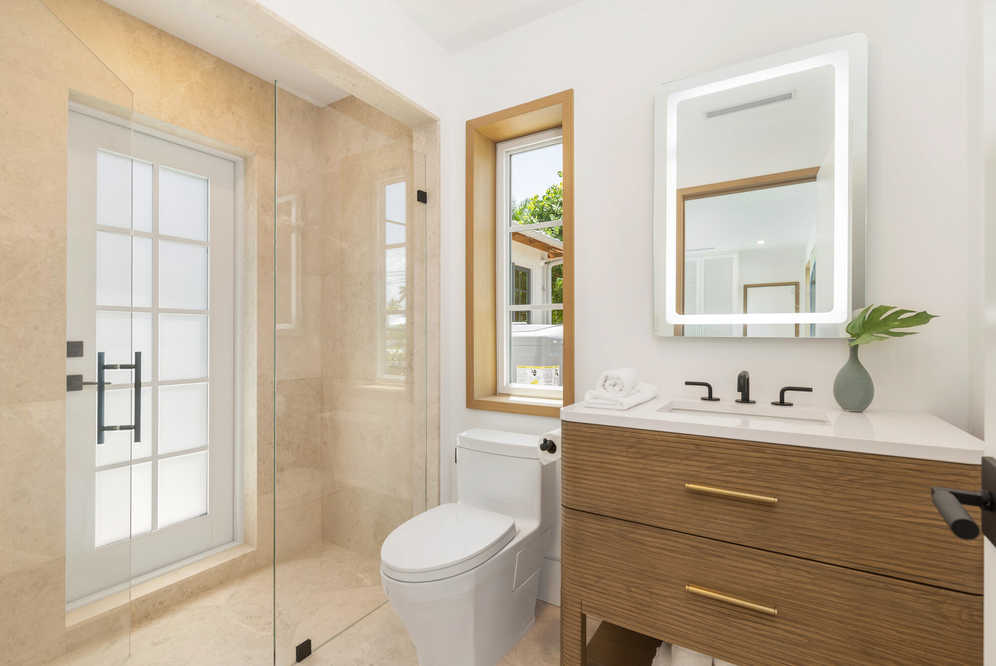 125 Worth West Palm Beach, FL 33405