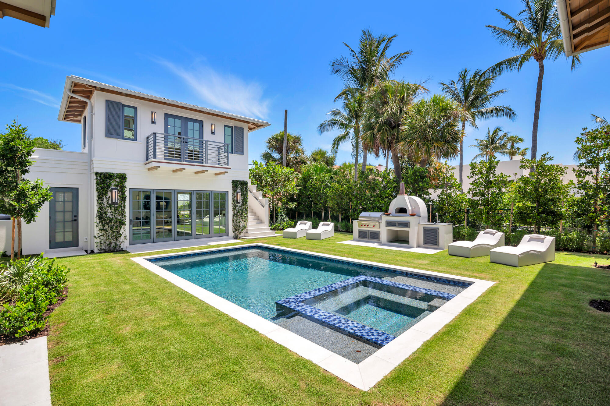 125 Worth West Palm Beach, FL 33405