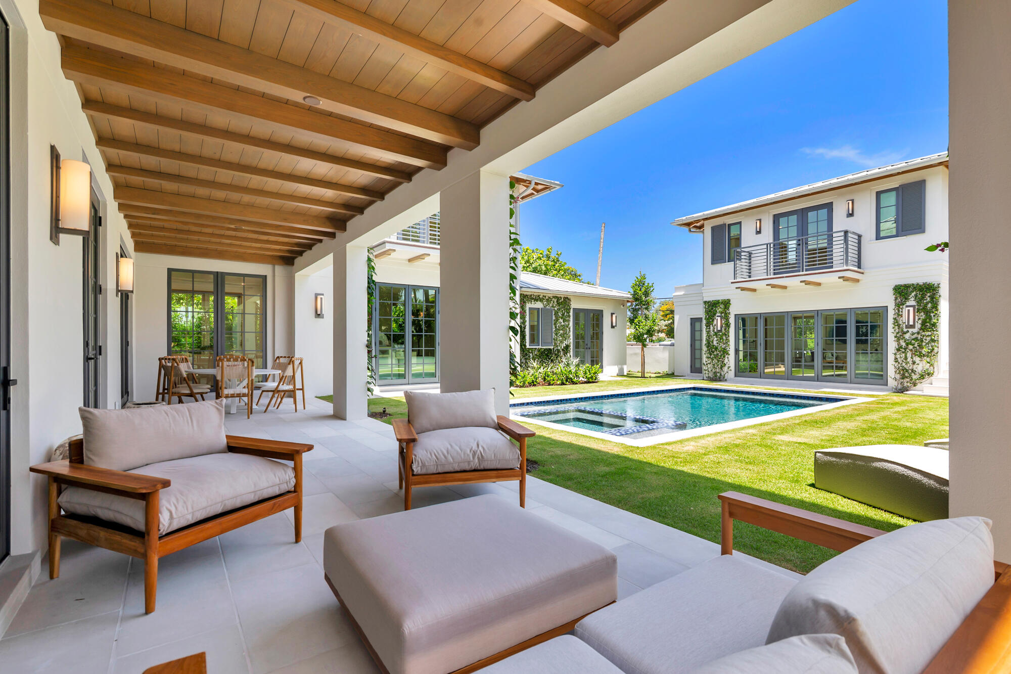 125 Worth West Palm Beach, FL 33405
