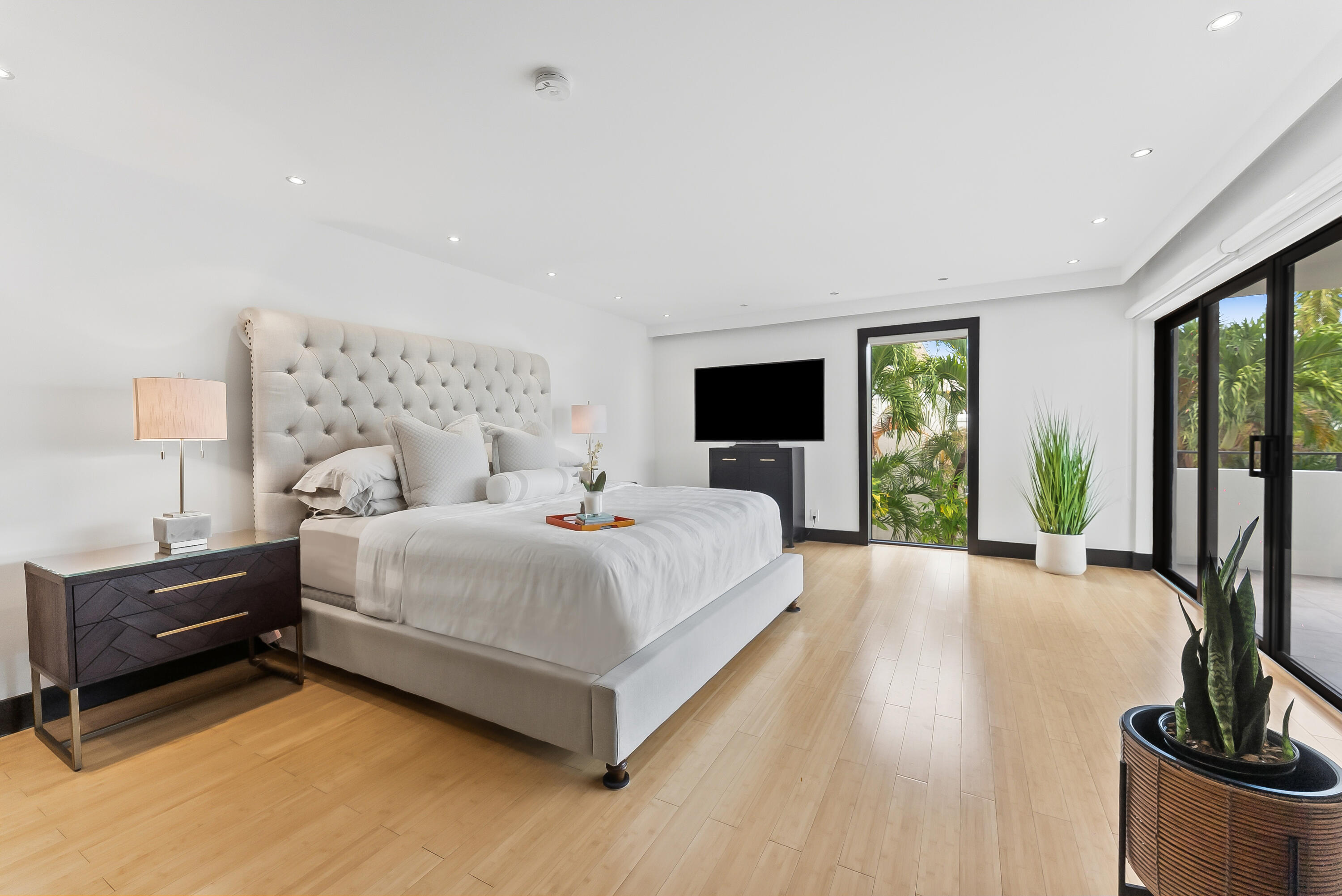 76 Isle Of Venice #G Fort Lauderdale, FL 33301