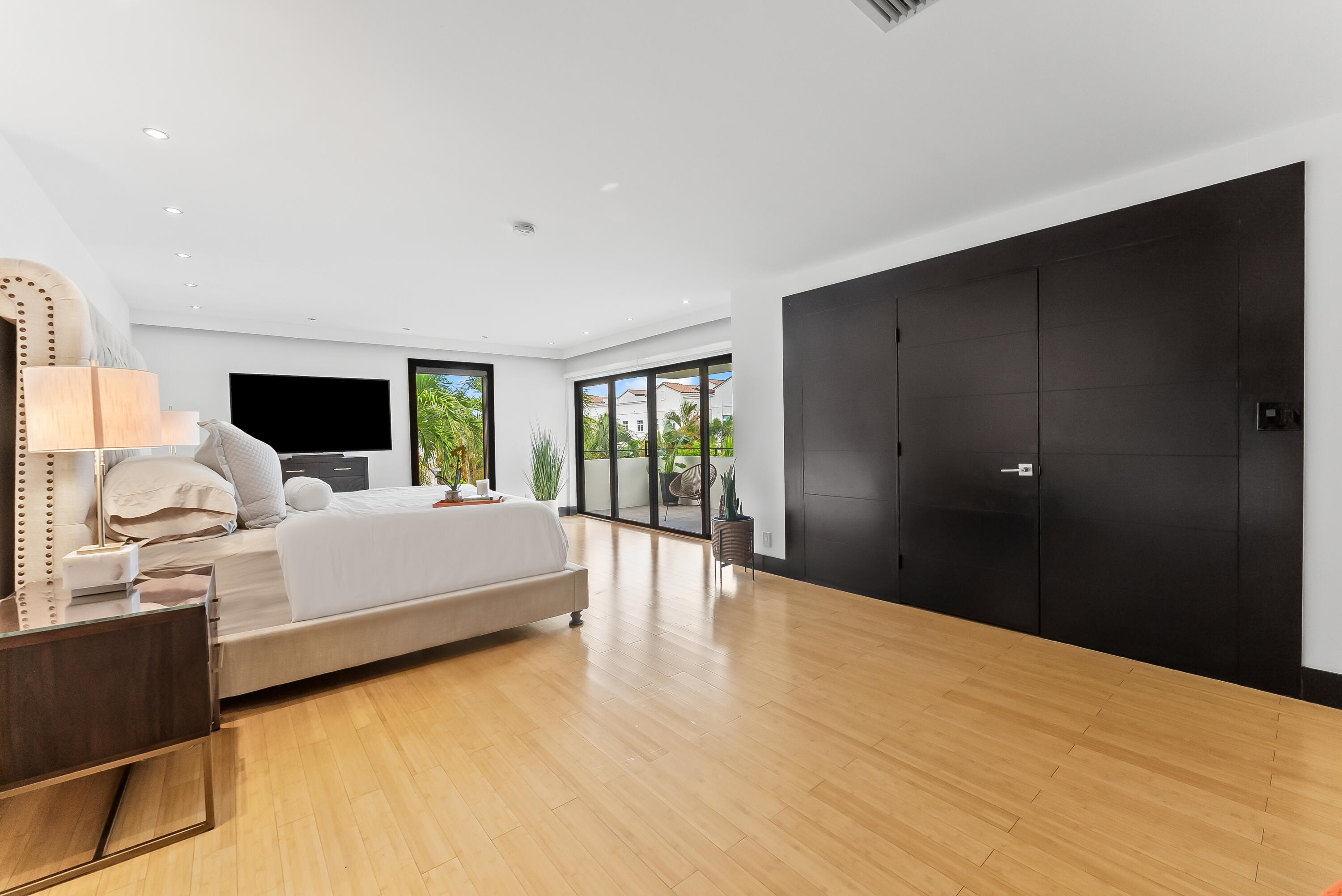76 Isle Of Venice #G Fort Lauderdale, FL 33301