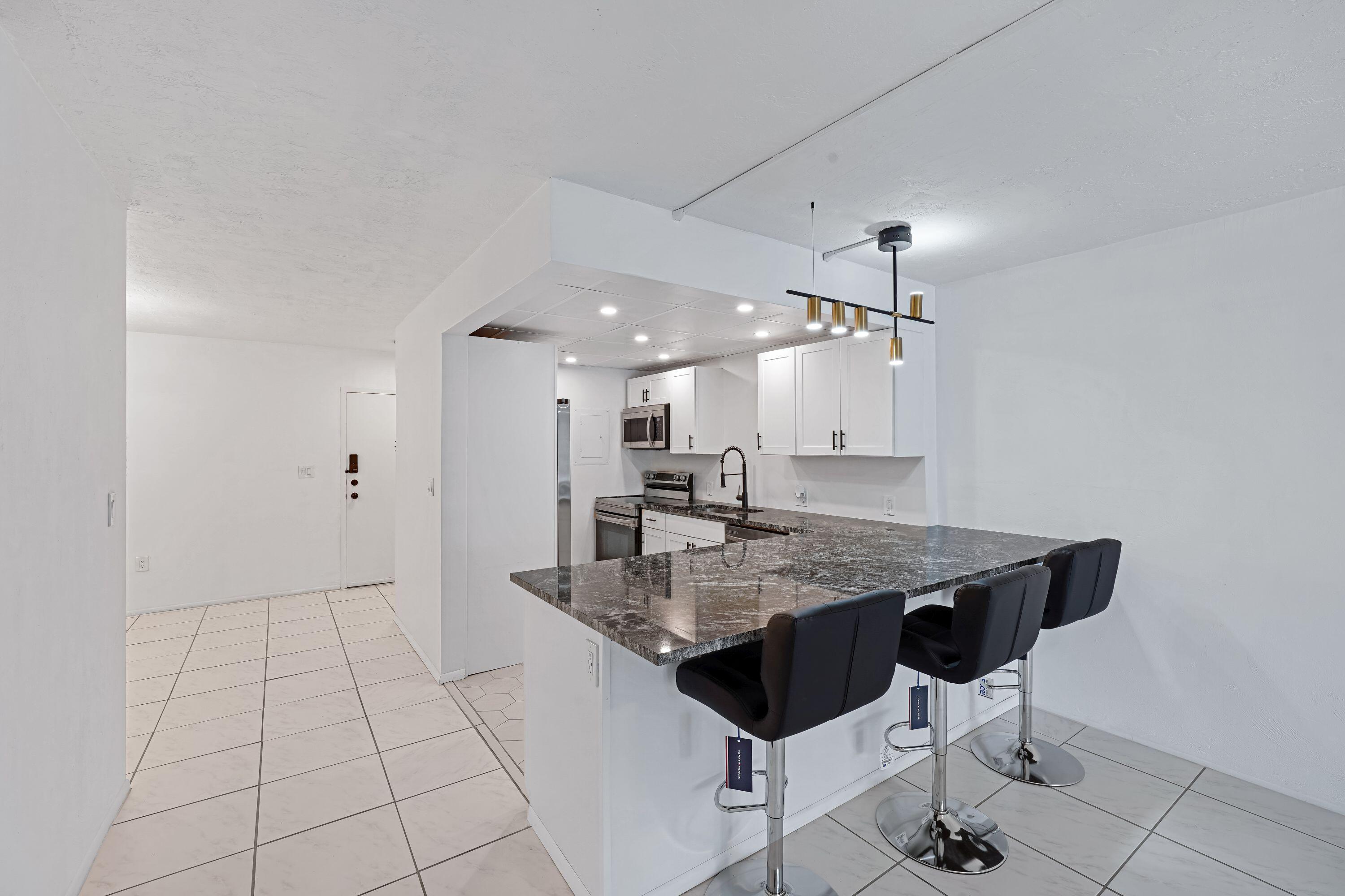 7100 NW 17th #220