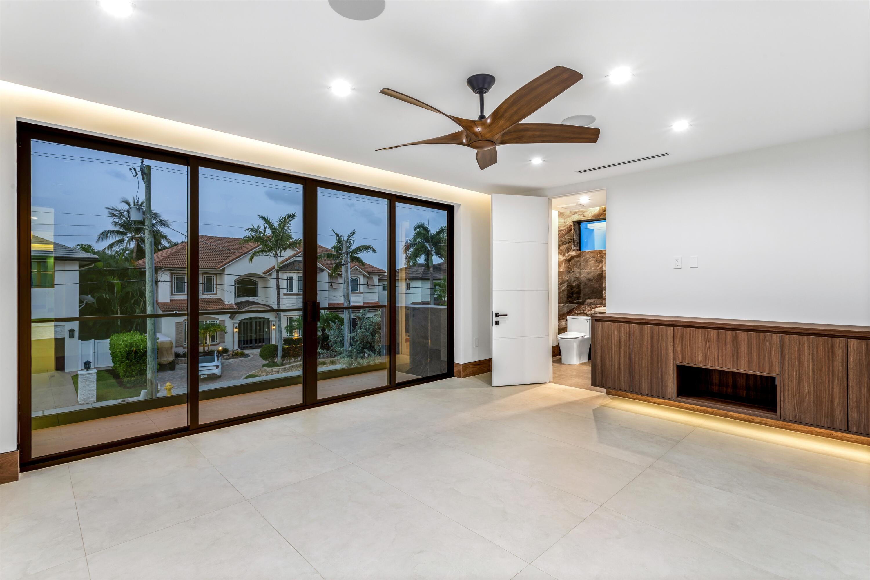 2441 NE 48th Lighthouse Point, FL 33064