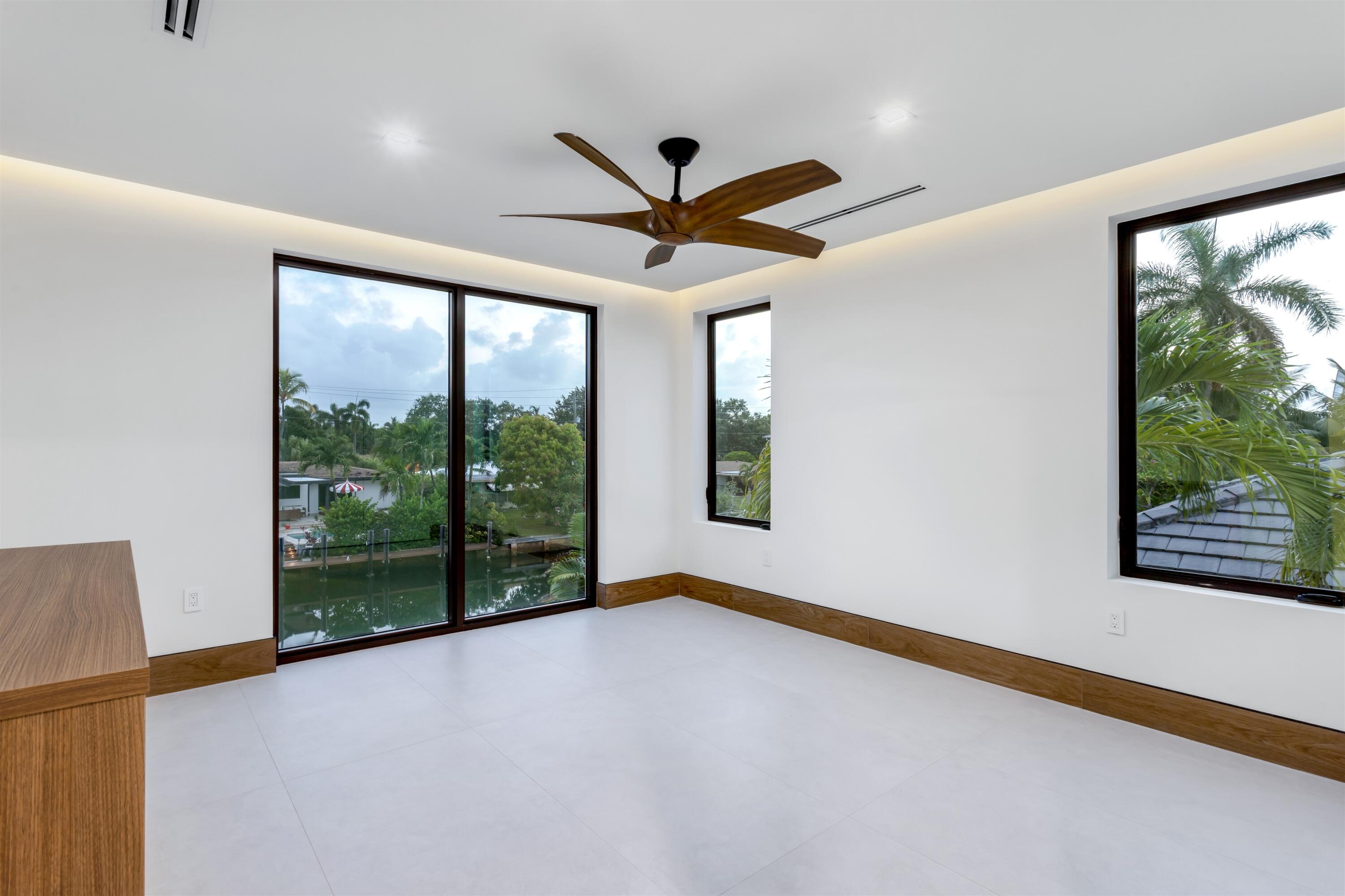 2441 NE 48th Lighthouse Point, FL 33064