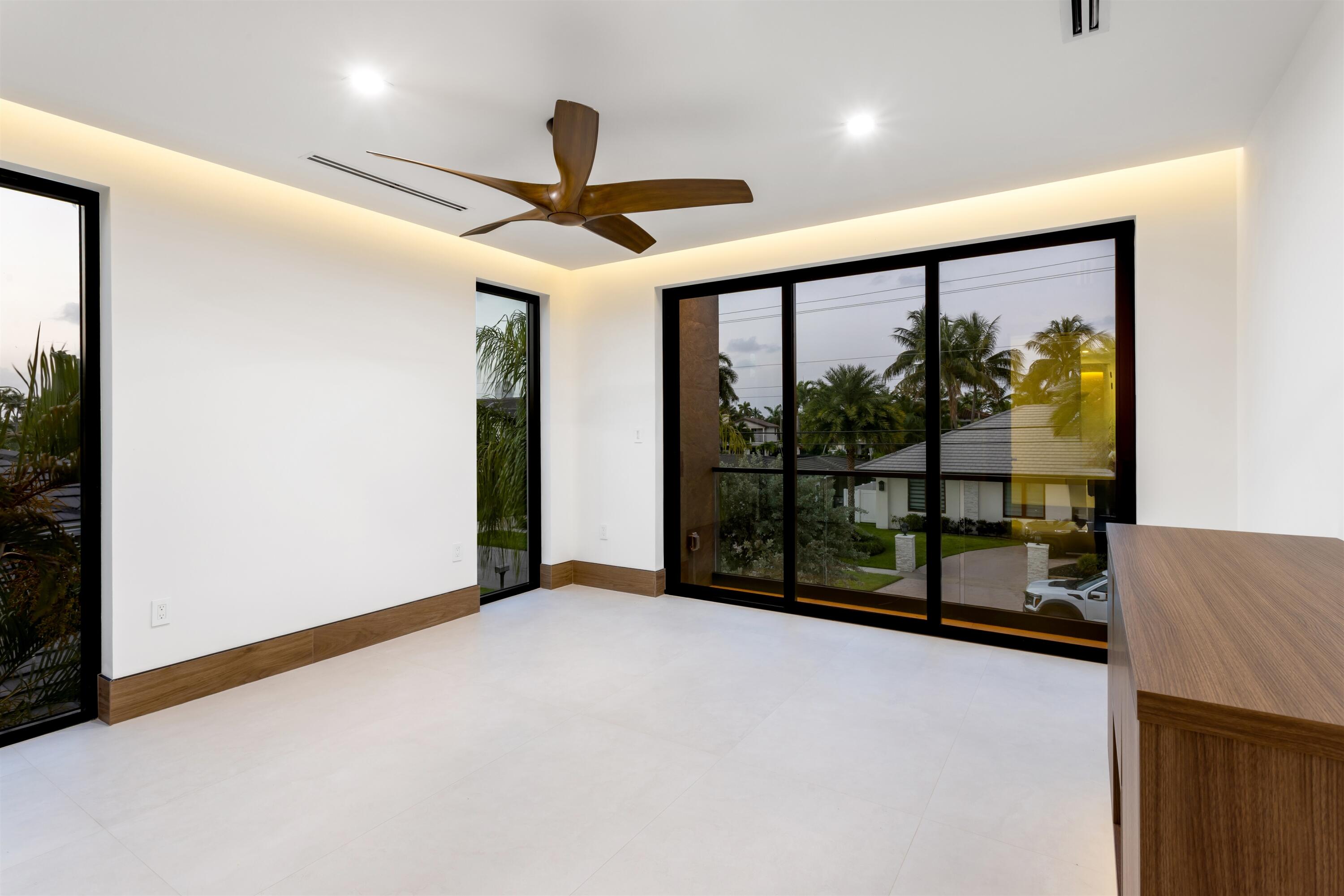 2441 NE 48th Lighthouse Point, FL 33064