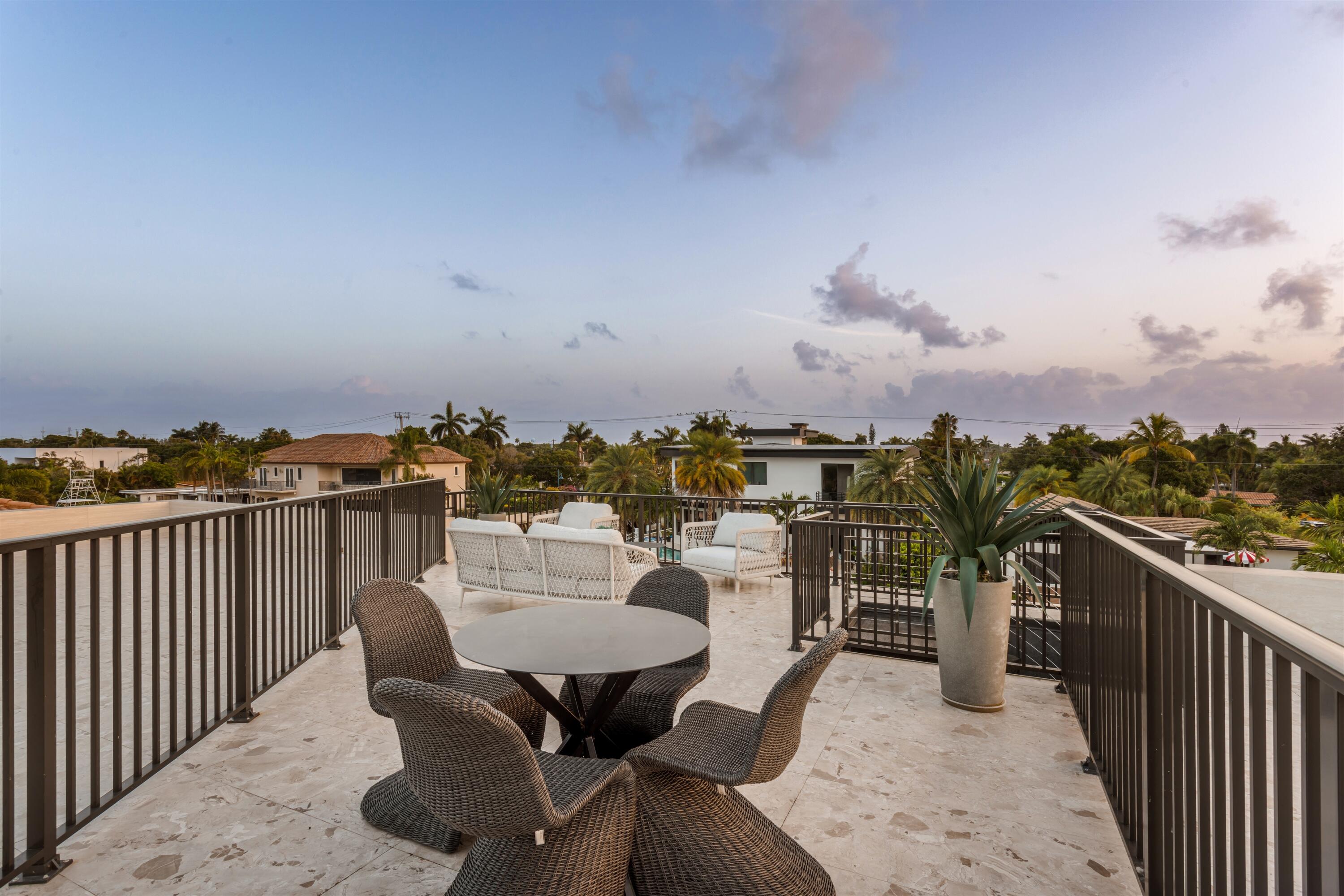 2441 NE 48th Lighthouse Point, FL 33064