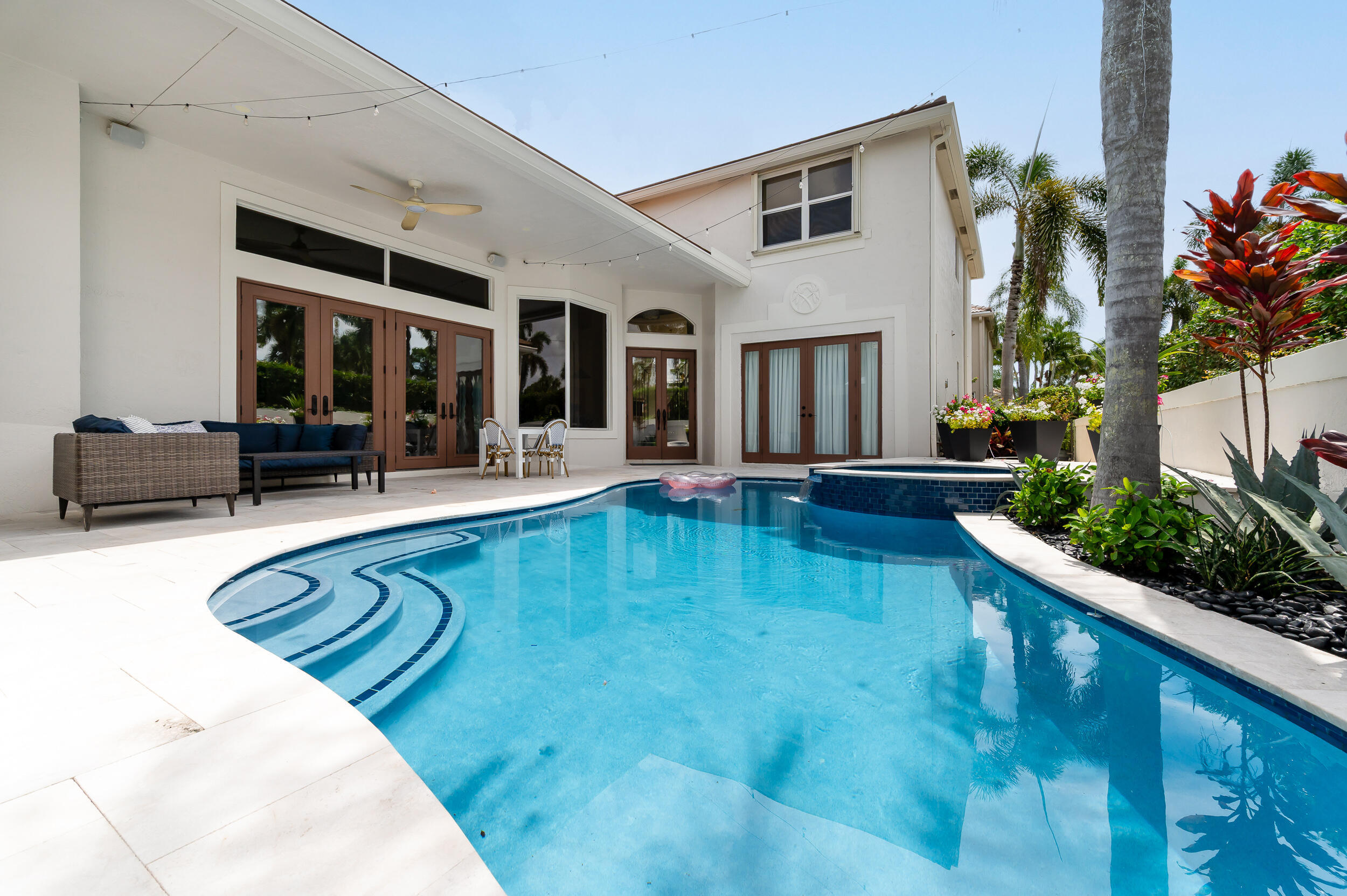 3323 NW 53rd