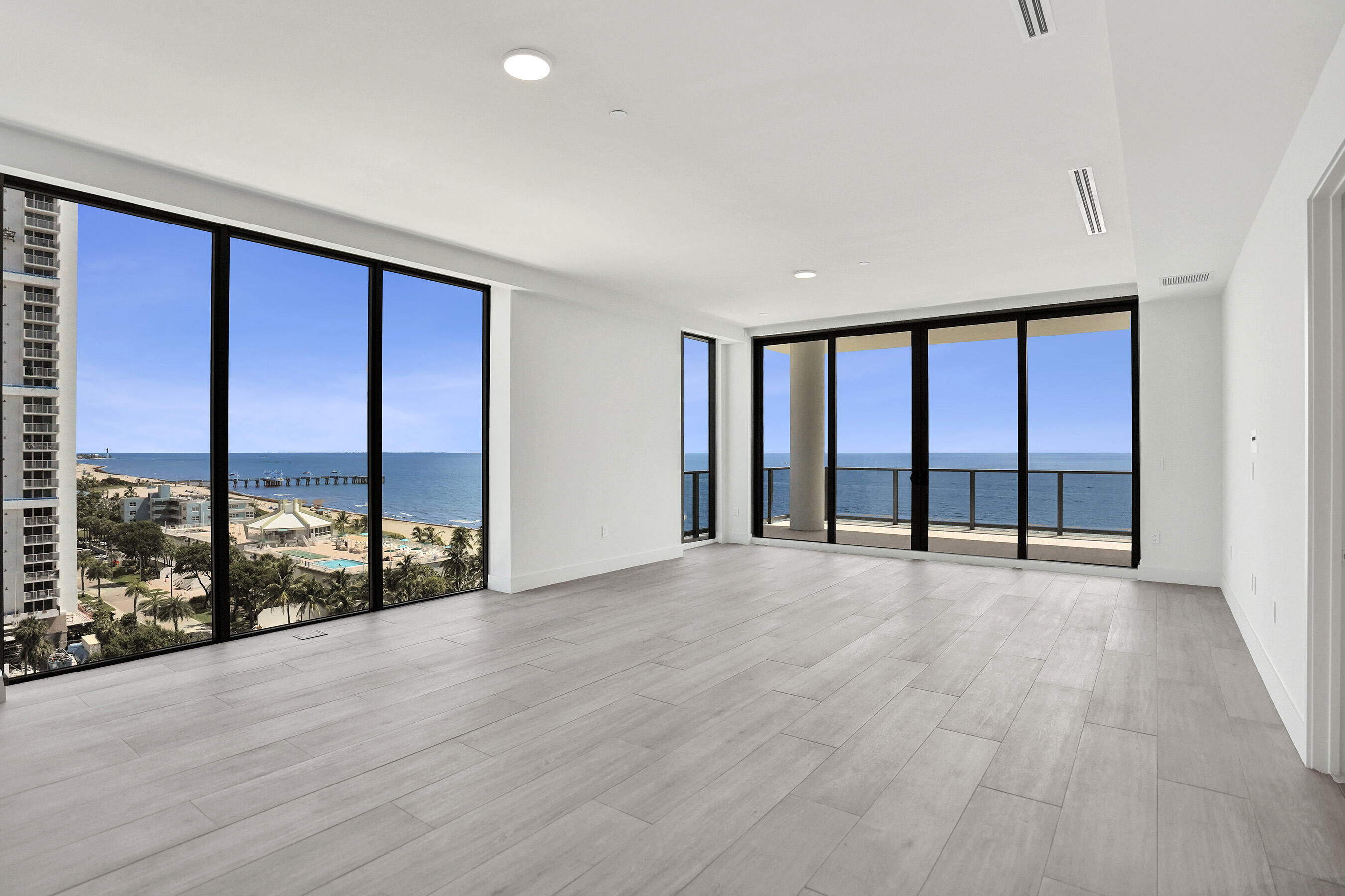305 Briny Ave #PH905 Pompano Beach, FL 33062