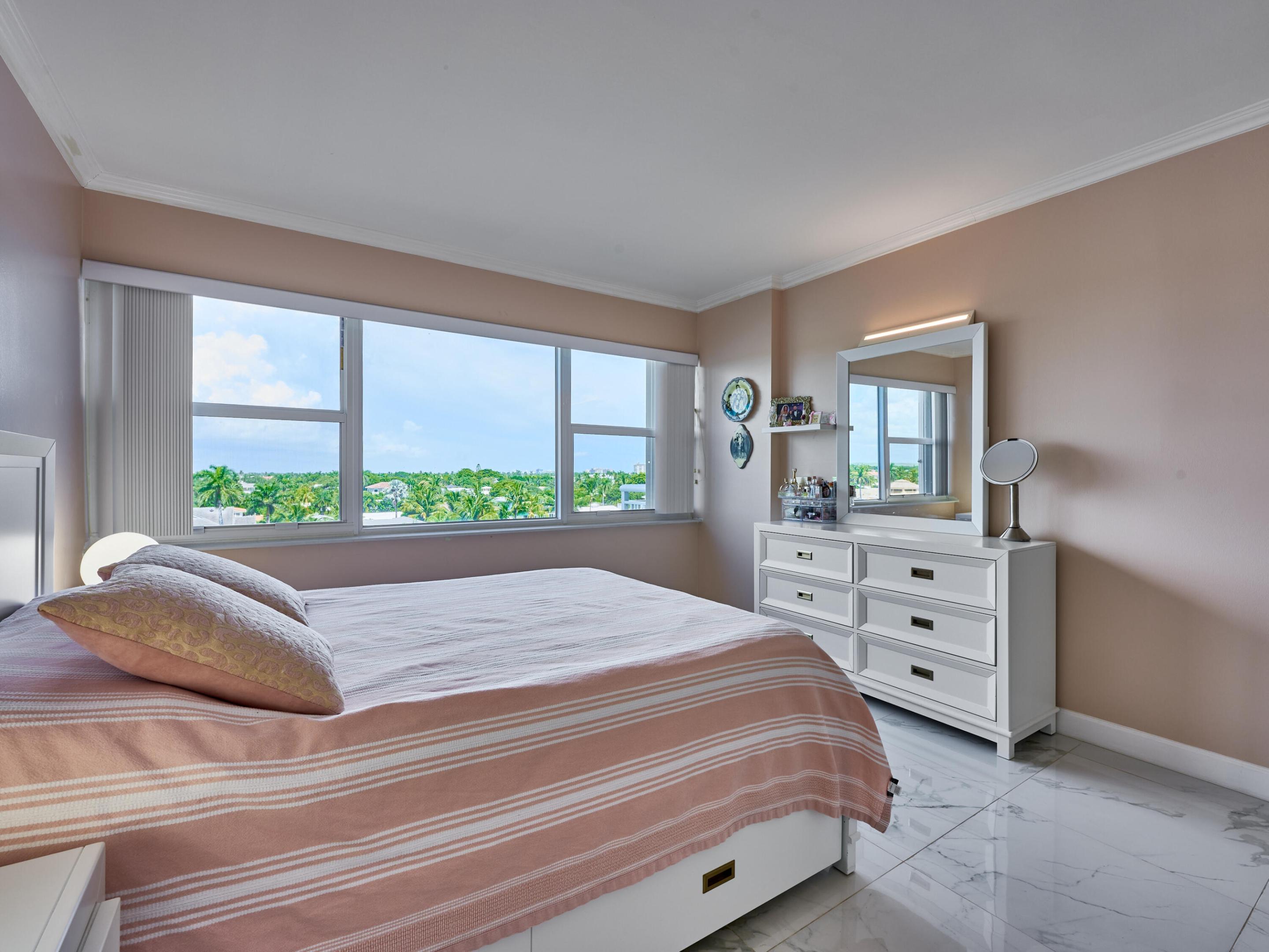 2611 N Riverside Dr #606 Pompano Beach, FL 33062