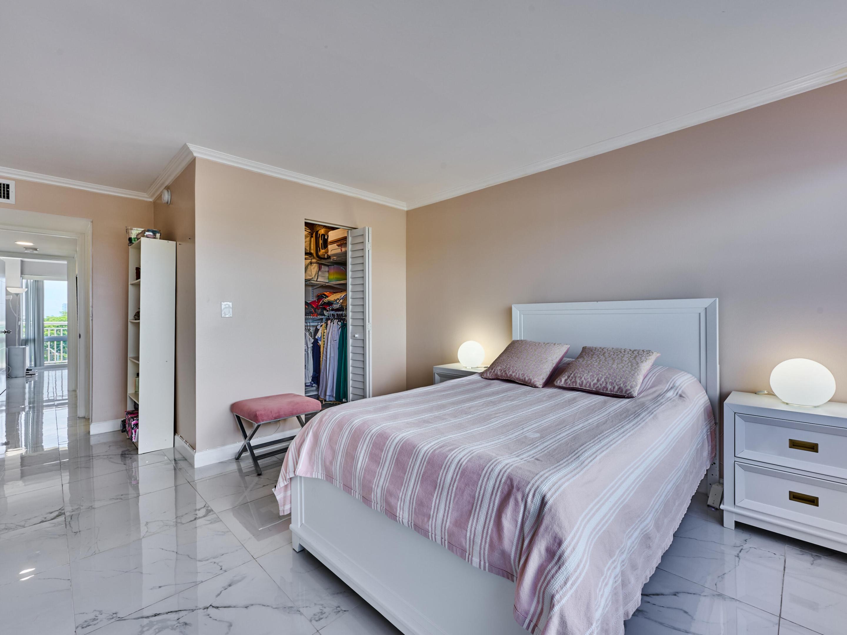 2611 N Riverside Dr #606 Pompano Beach, FL 33062